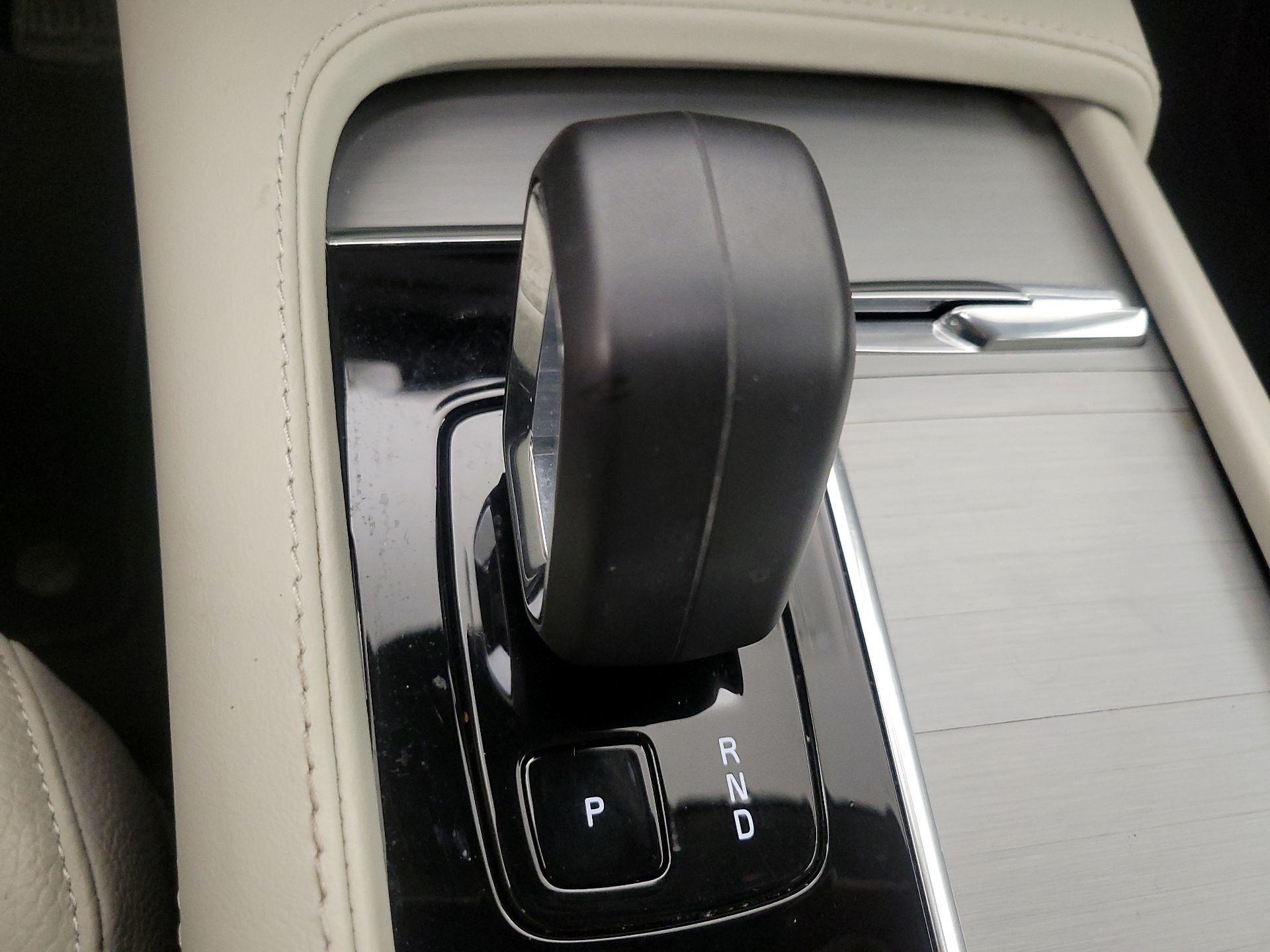 Thumbnail: 2024 Volvo XC90 - 17