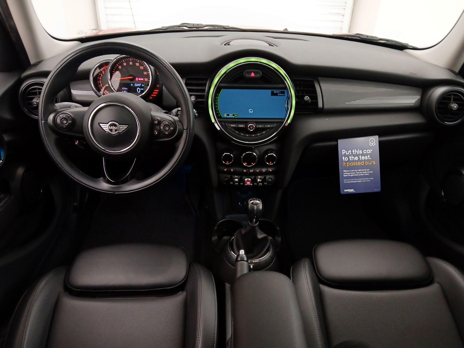 Thumbnail: 2016 MINI Cooper Hardtop - 9
