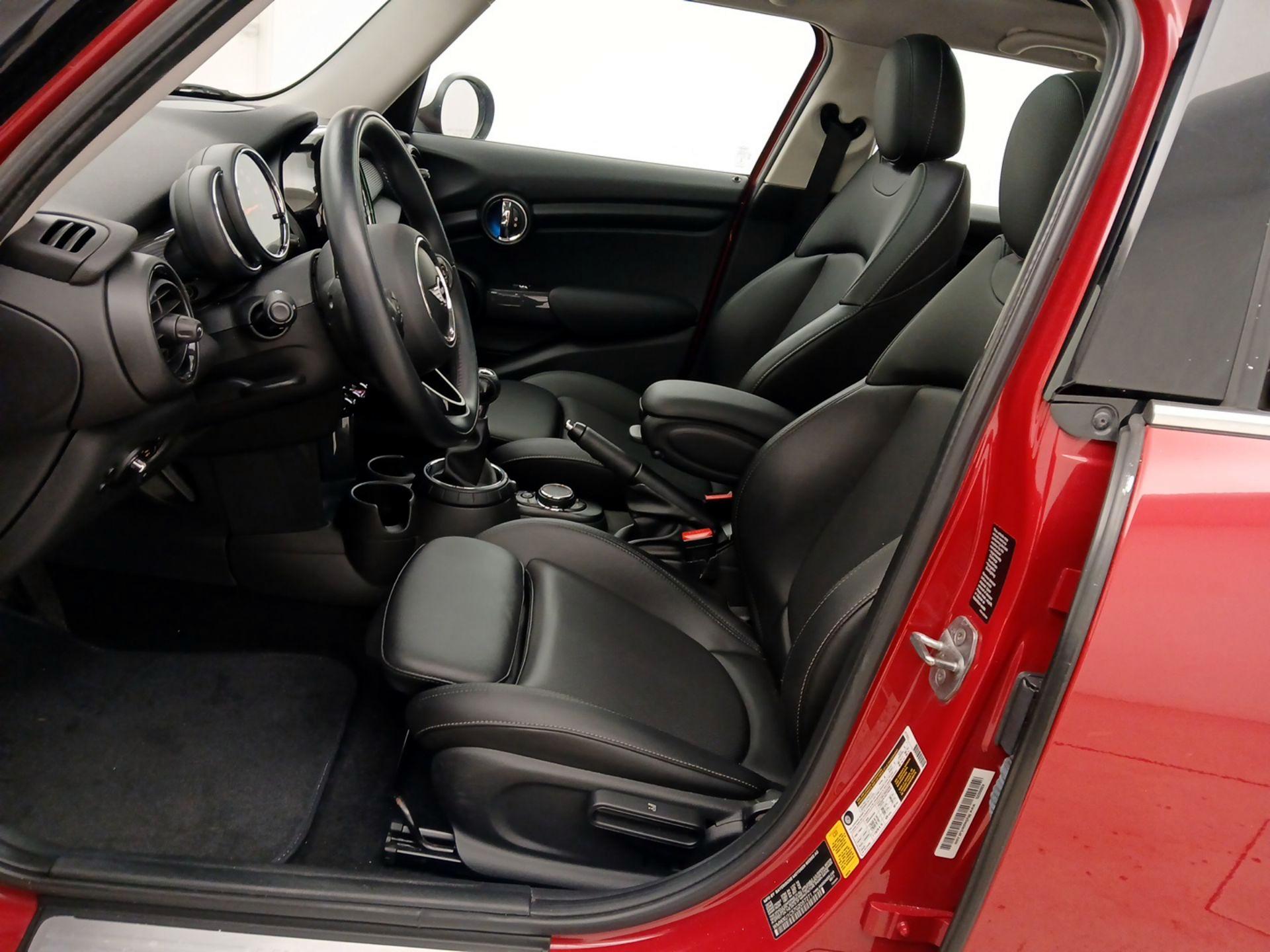 Thumbnail: 2016 MINI Cooper Hardtop - 11