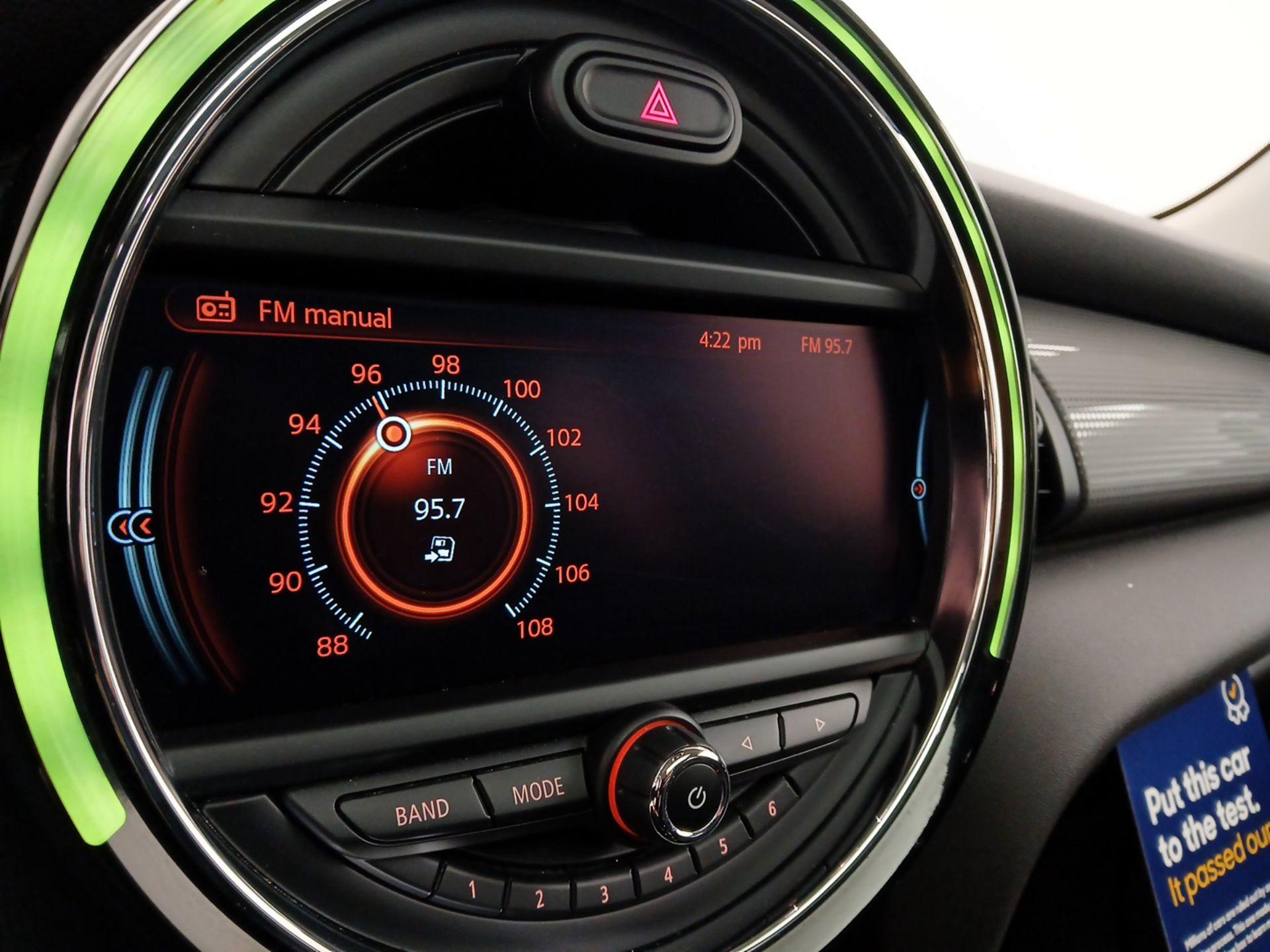 Thumbnail: 2016 MINI Cooper Hardtop - 15