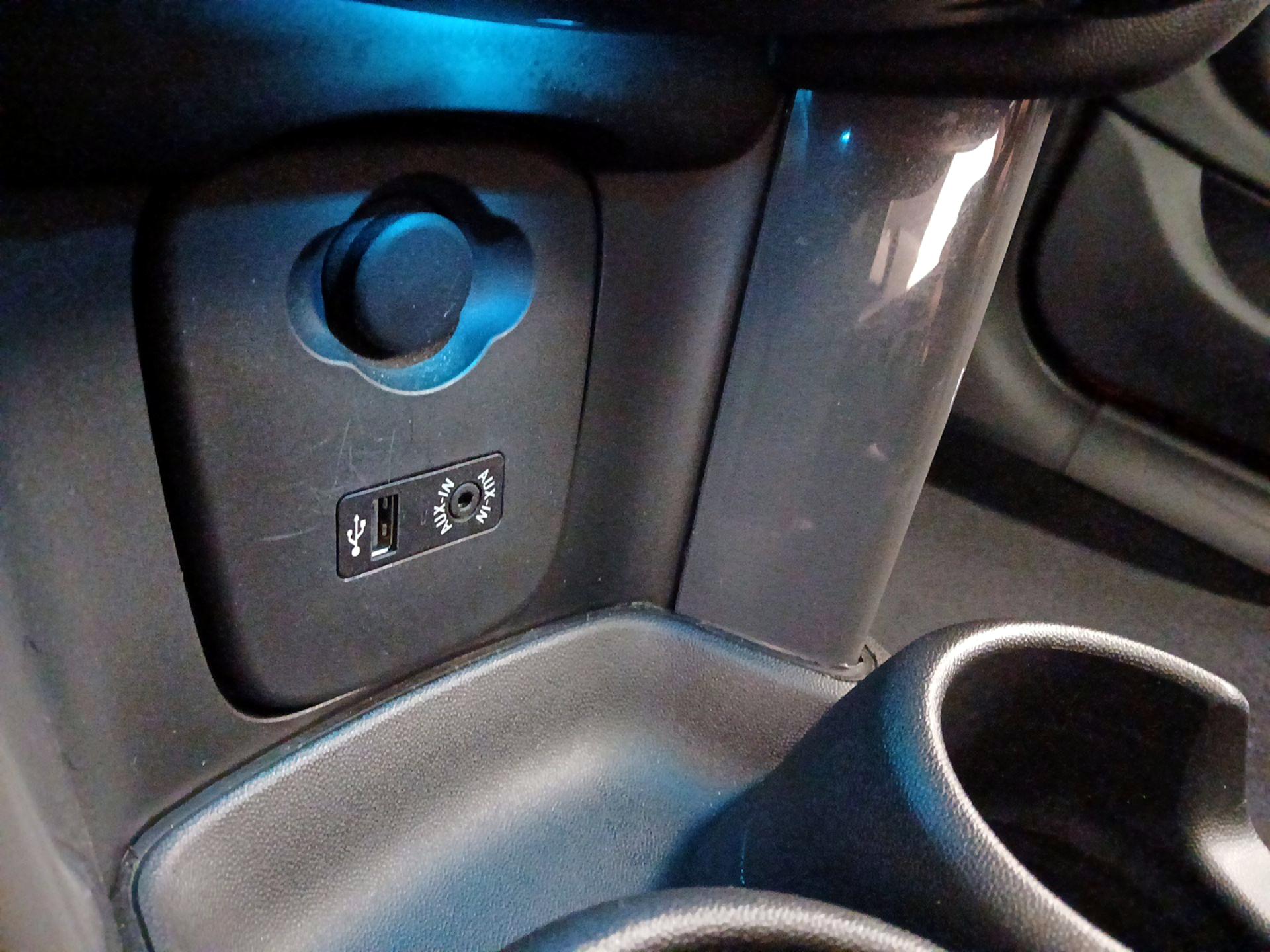 Thumbnail: 2016 MINI Cooper Hardtop - 18