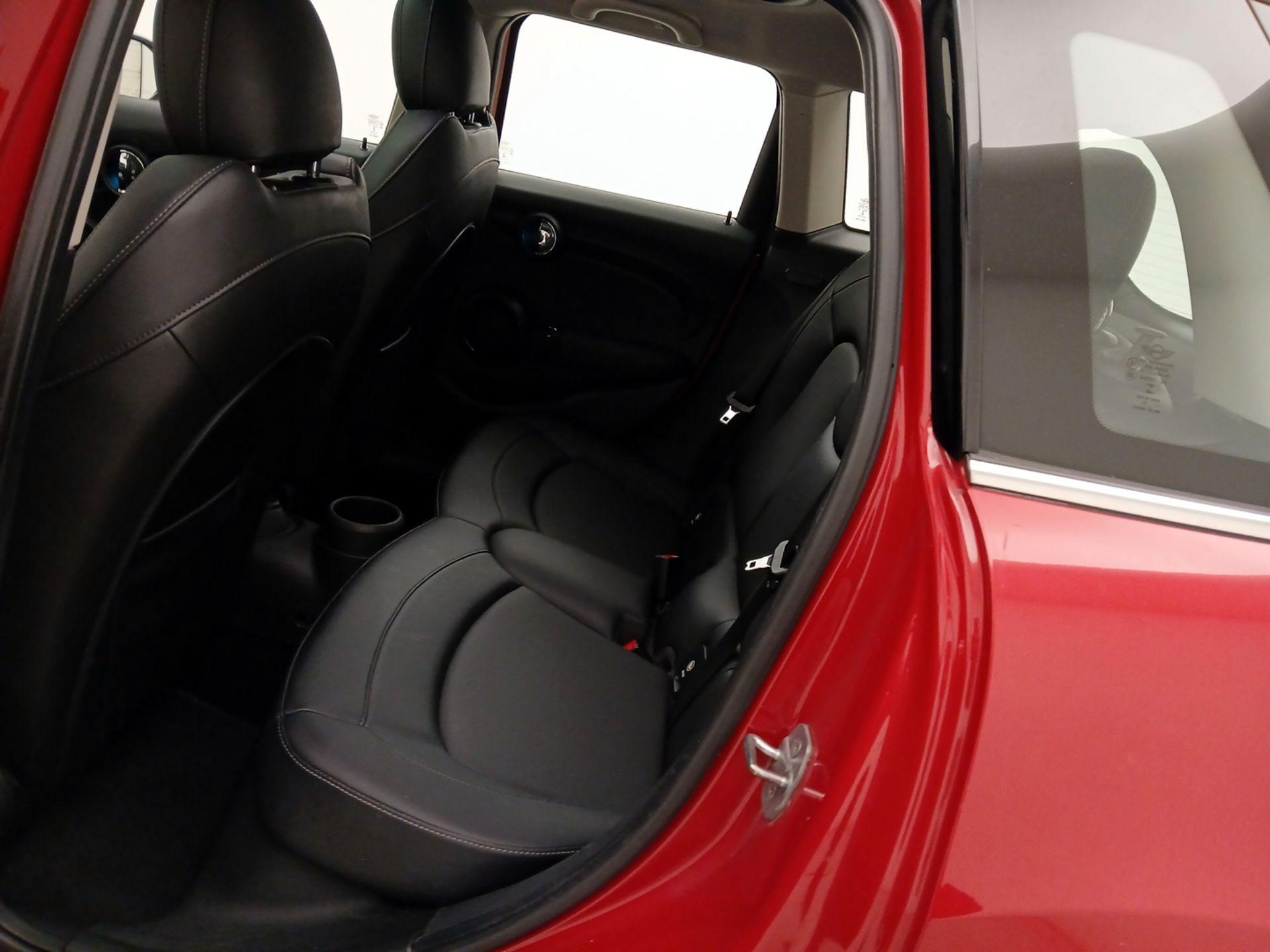 Thumbnail: 2016 MINI Cooper Hardtop - 20