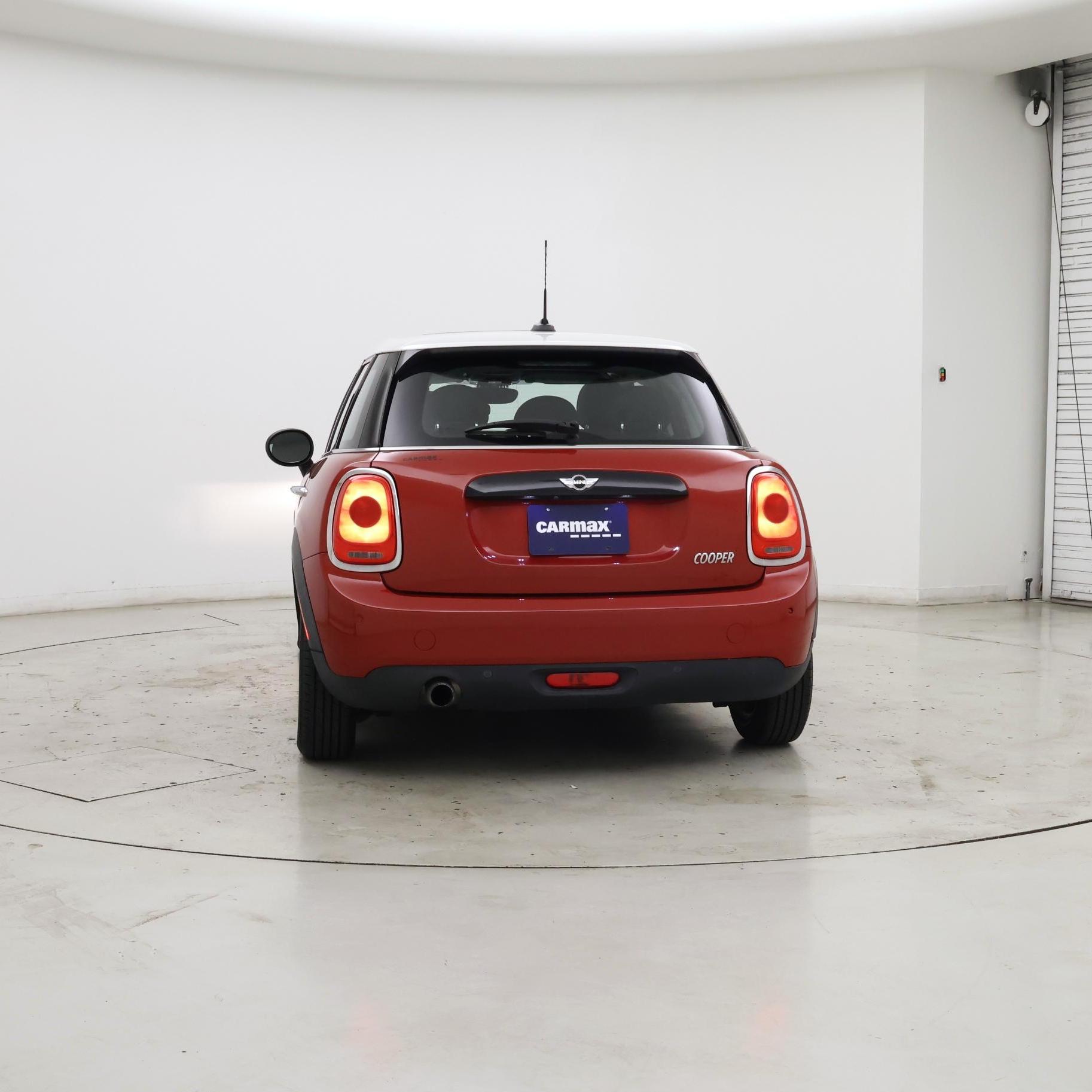 Thumbnail: 2016 MINI Cooper Hardtop - 4
