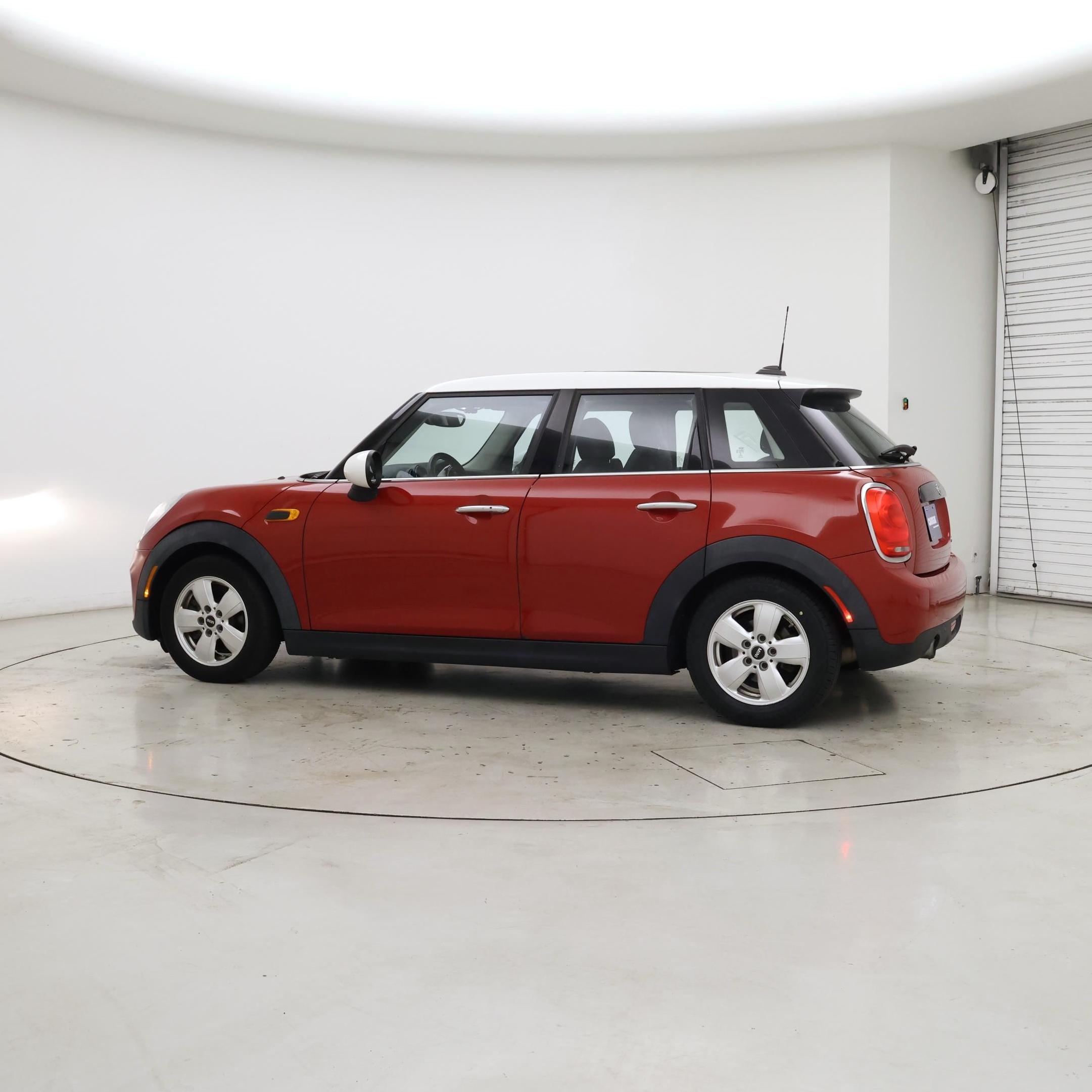 Thumbnail: 2016 MINI Cooper Hardtop - 8