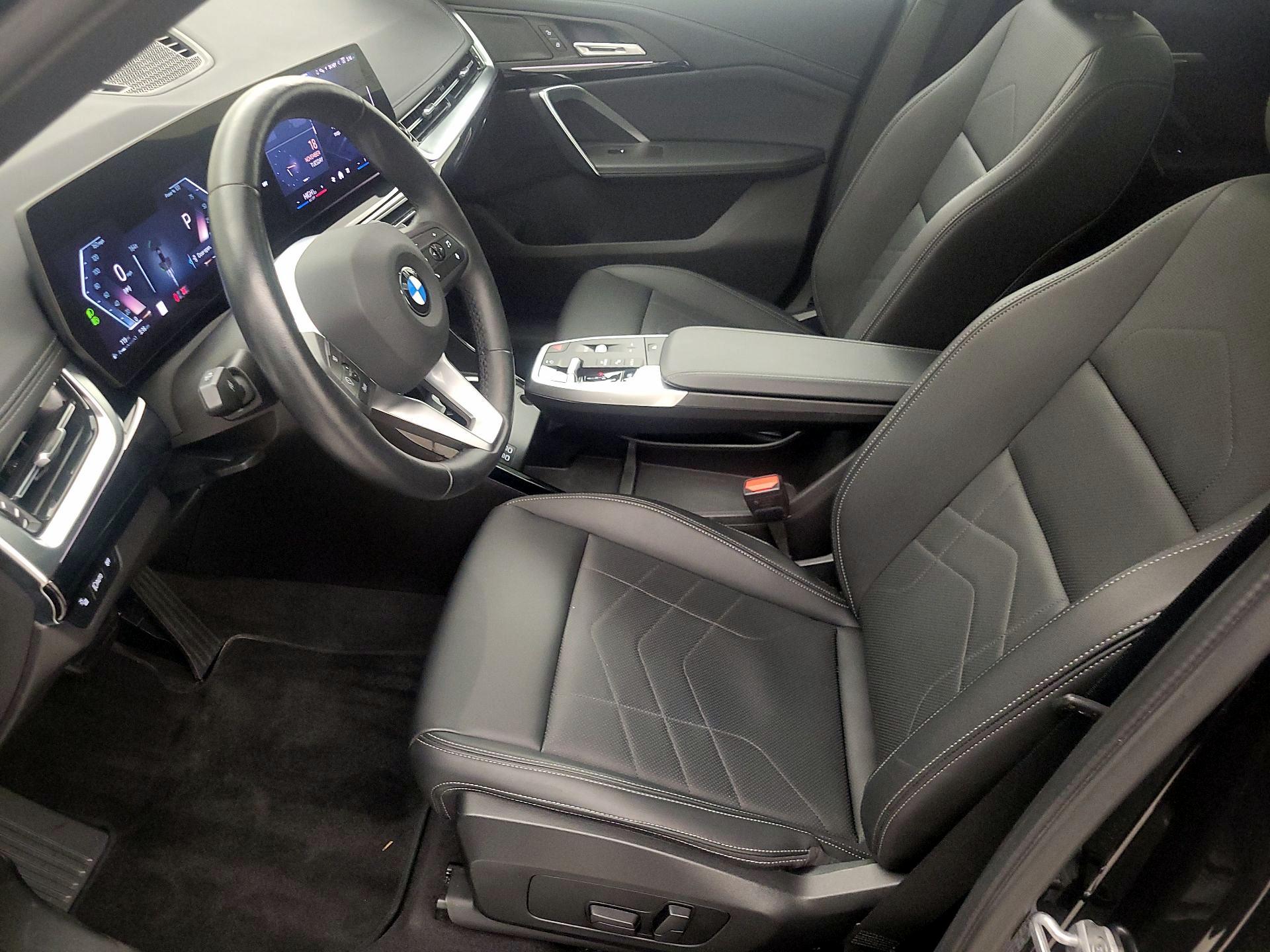 Thumbnail: 2025 BMW X1 - 11