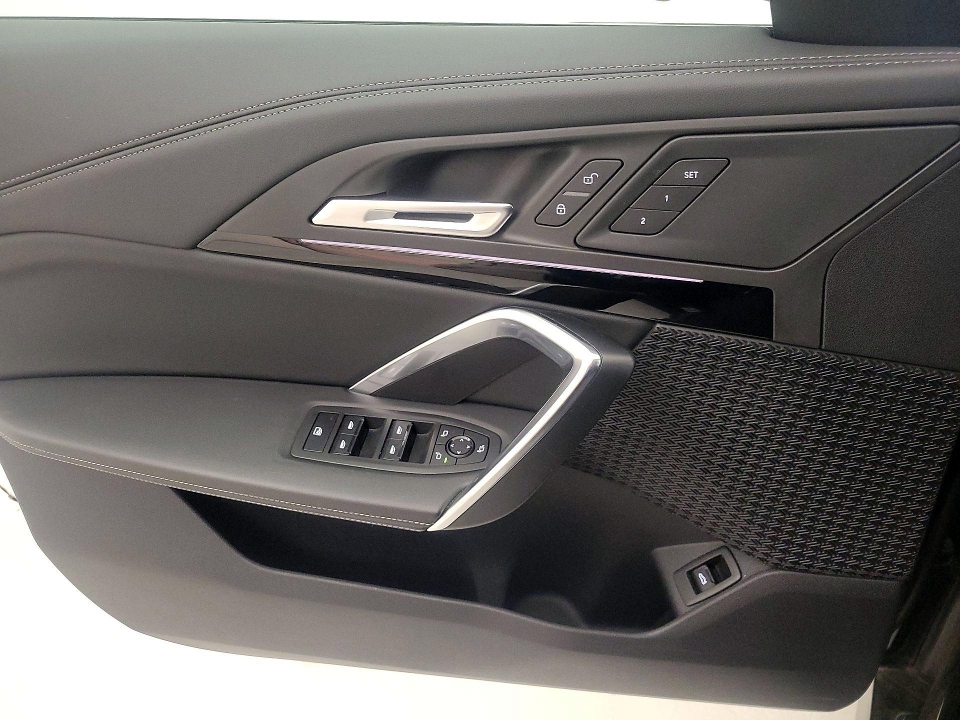 Thumbnail: 2025 BMW X1 - 12