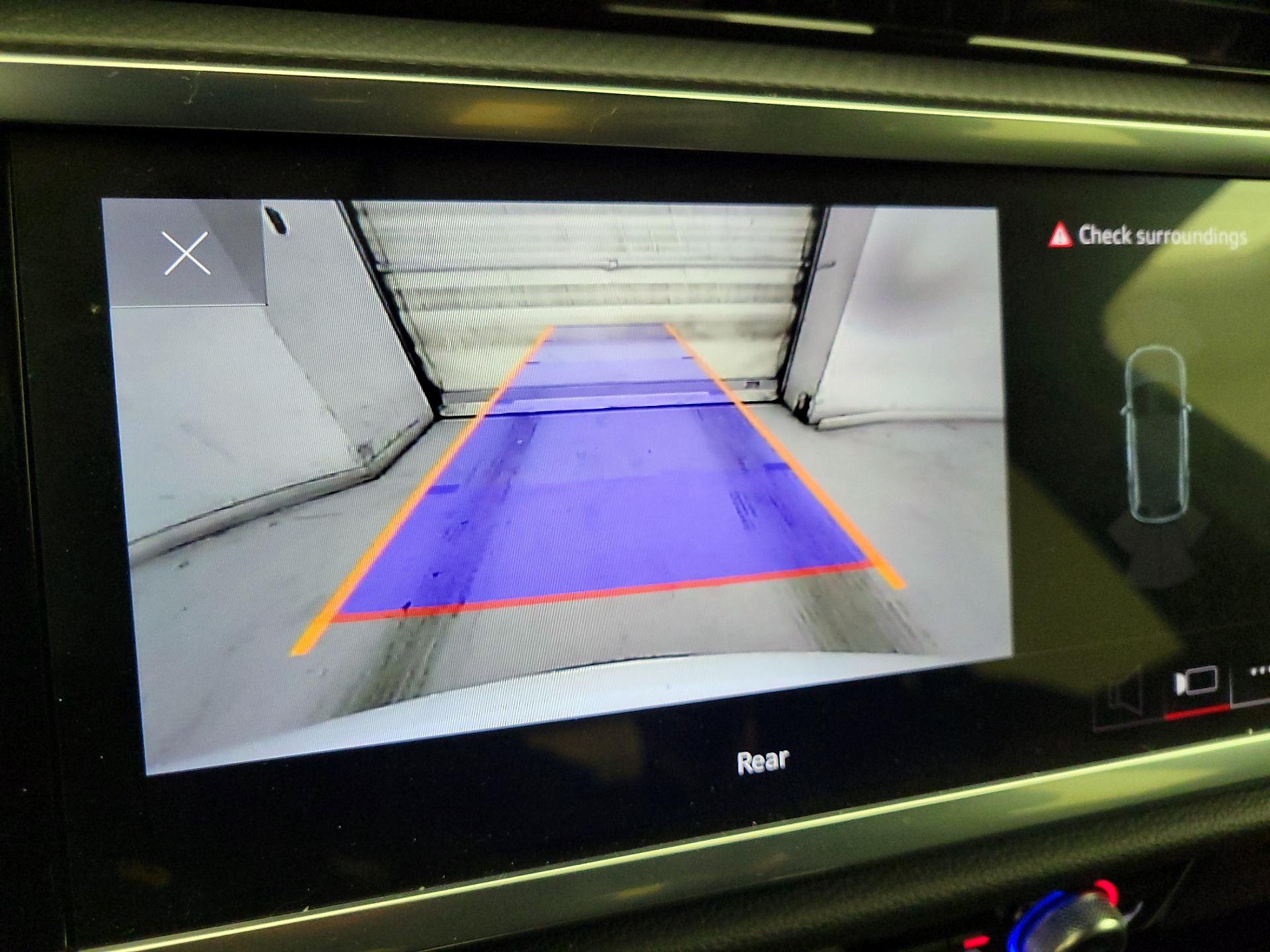 Thumbnail: 2025 Audi Q3 - 14