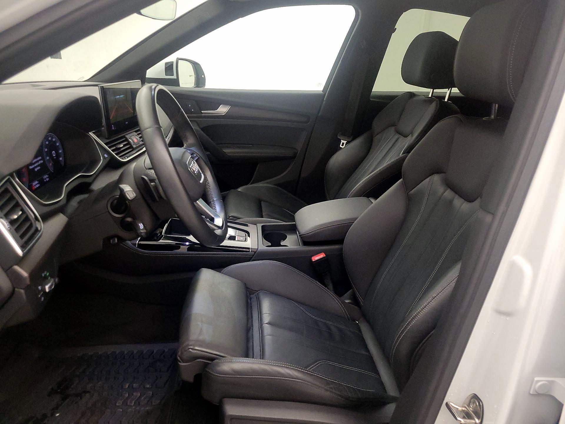 Thumbnail: 2023 Audi Q5 - 11