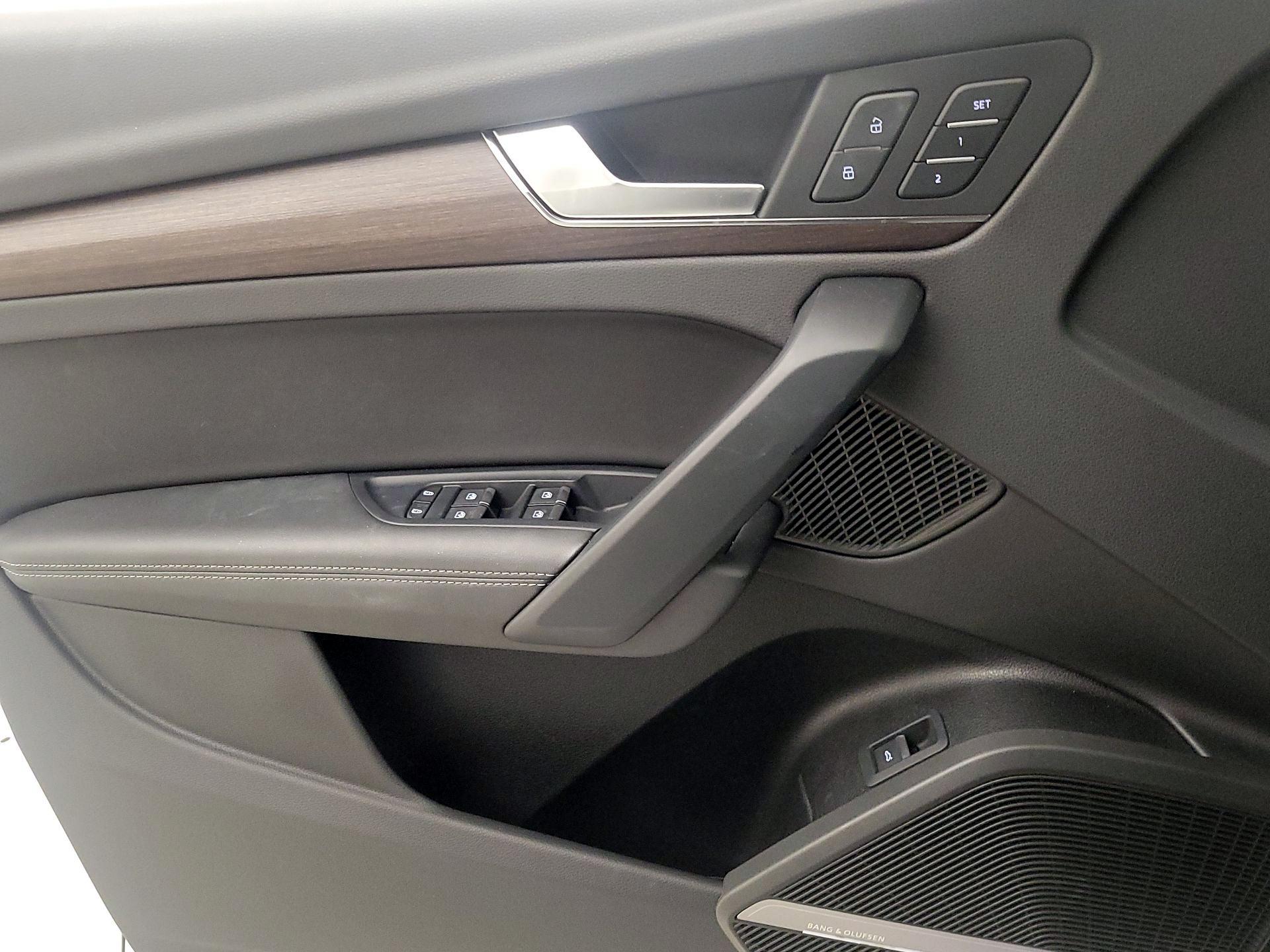 Thumbnail: 2023 Audi Q5 - 12