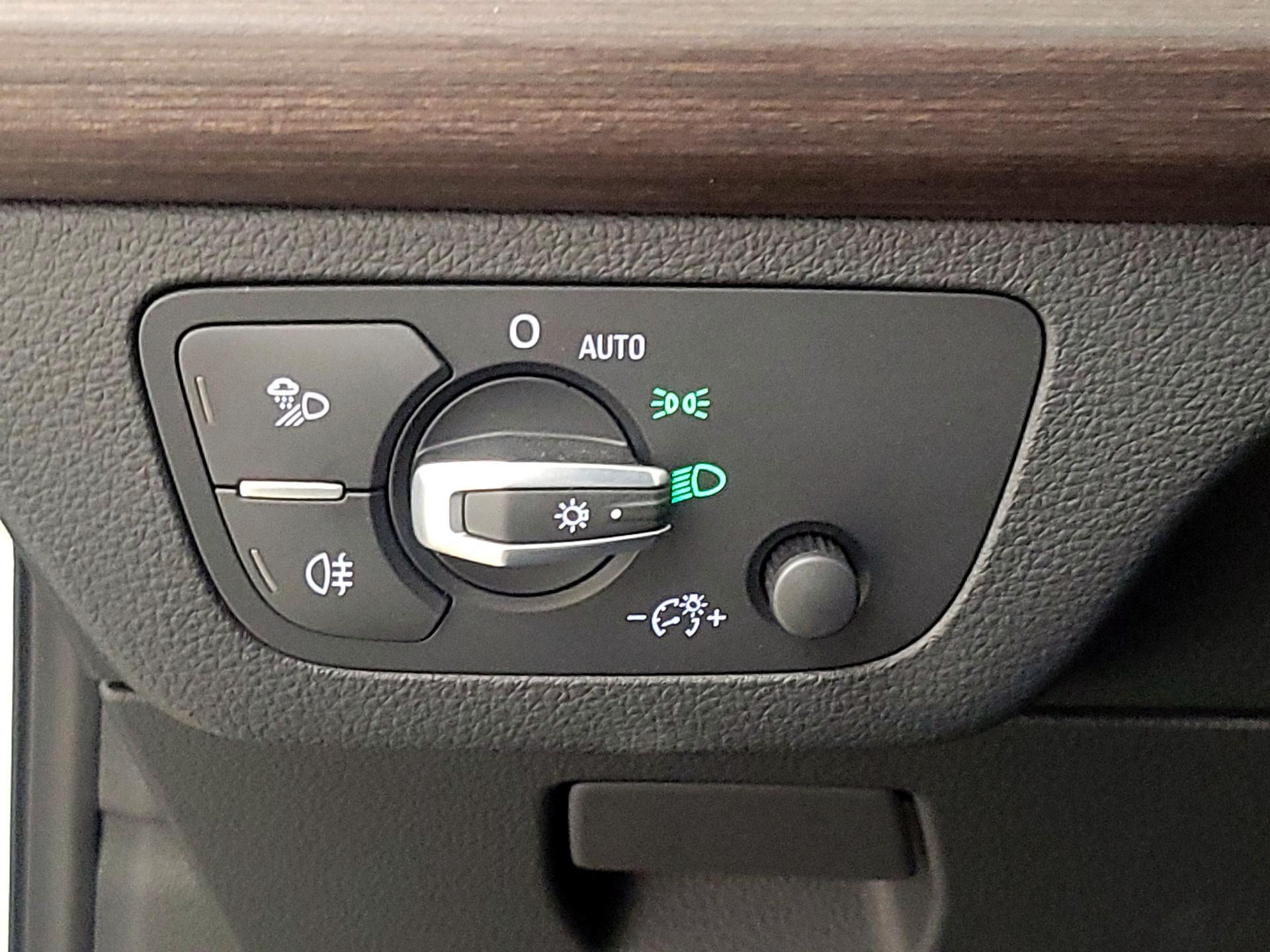 Thumbnail: 2023 Audi Q5 - 13