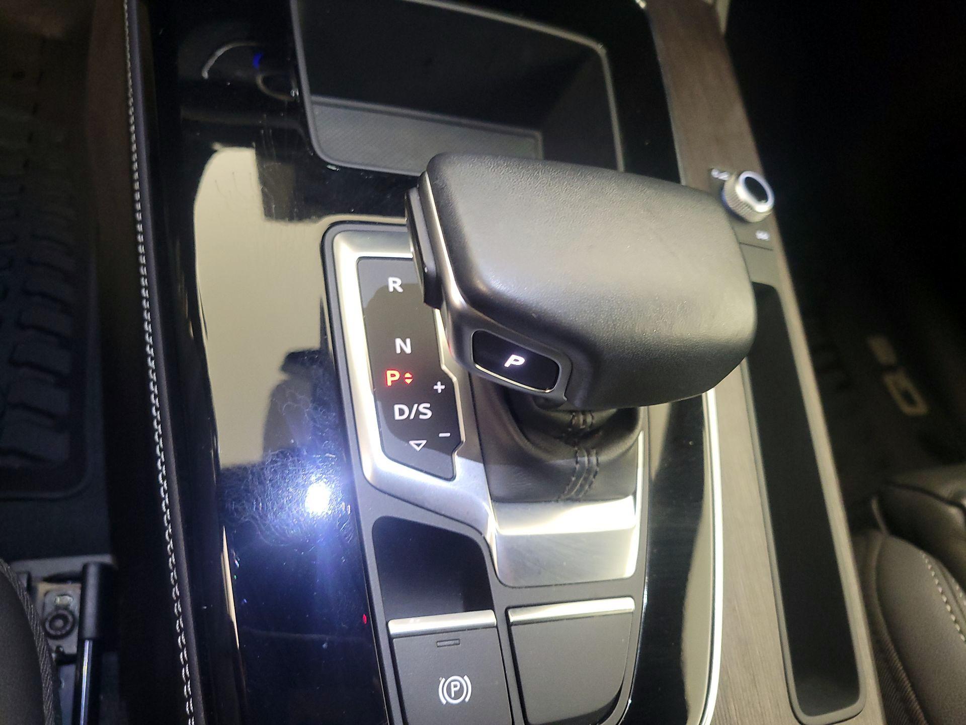 Thumbnail: 2023 Audi Q5 - 17