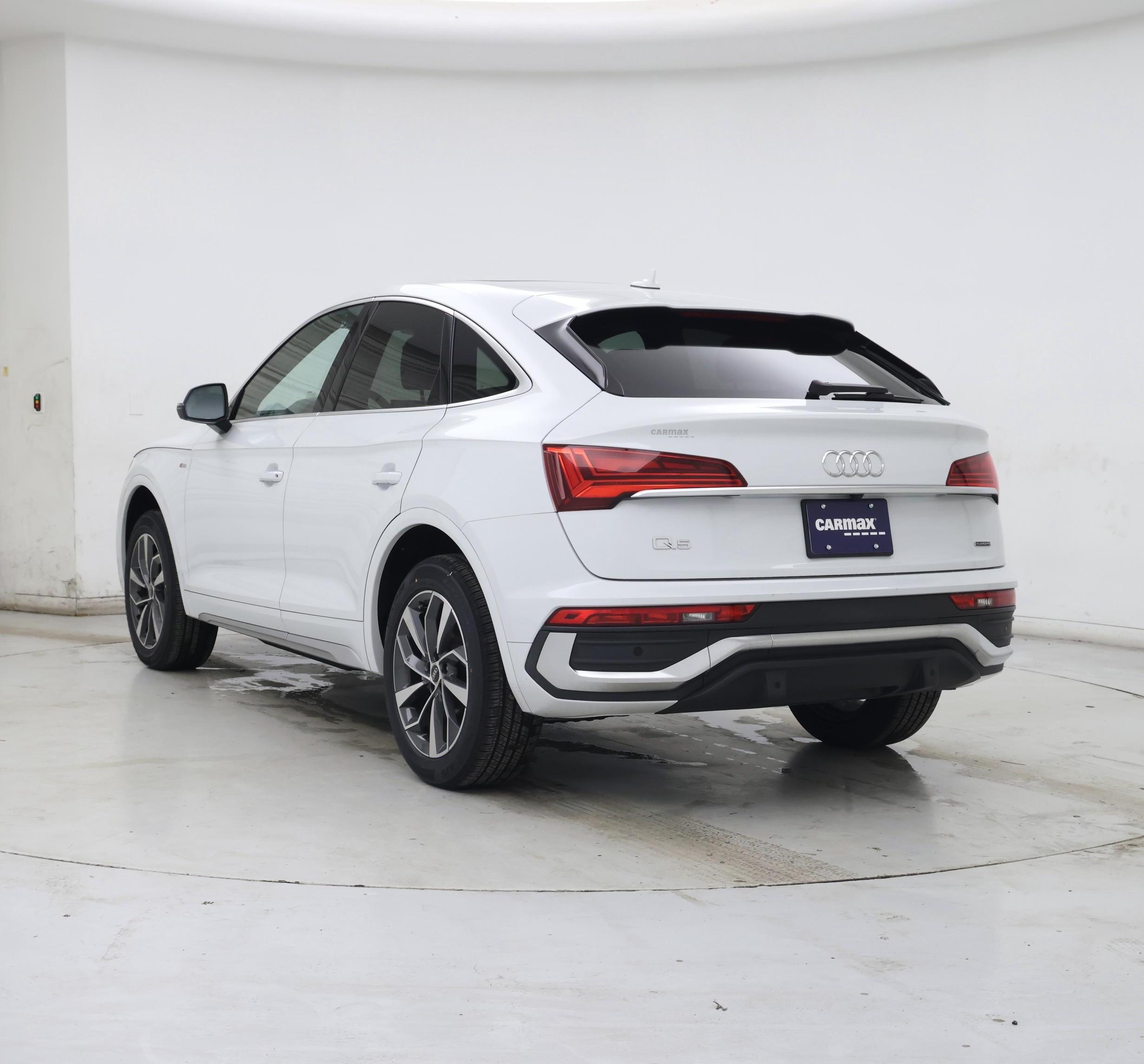 Thumbnail: 2023 Audi Q5 - 2