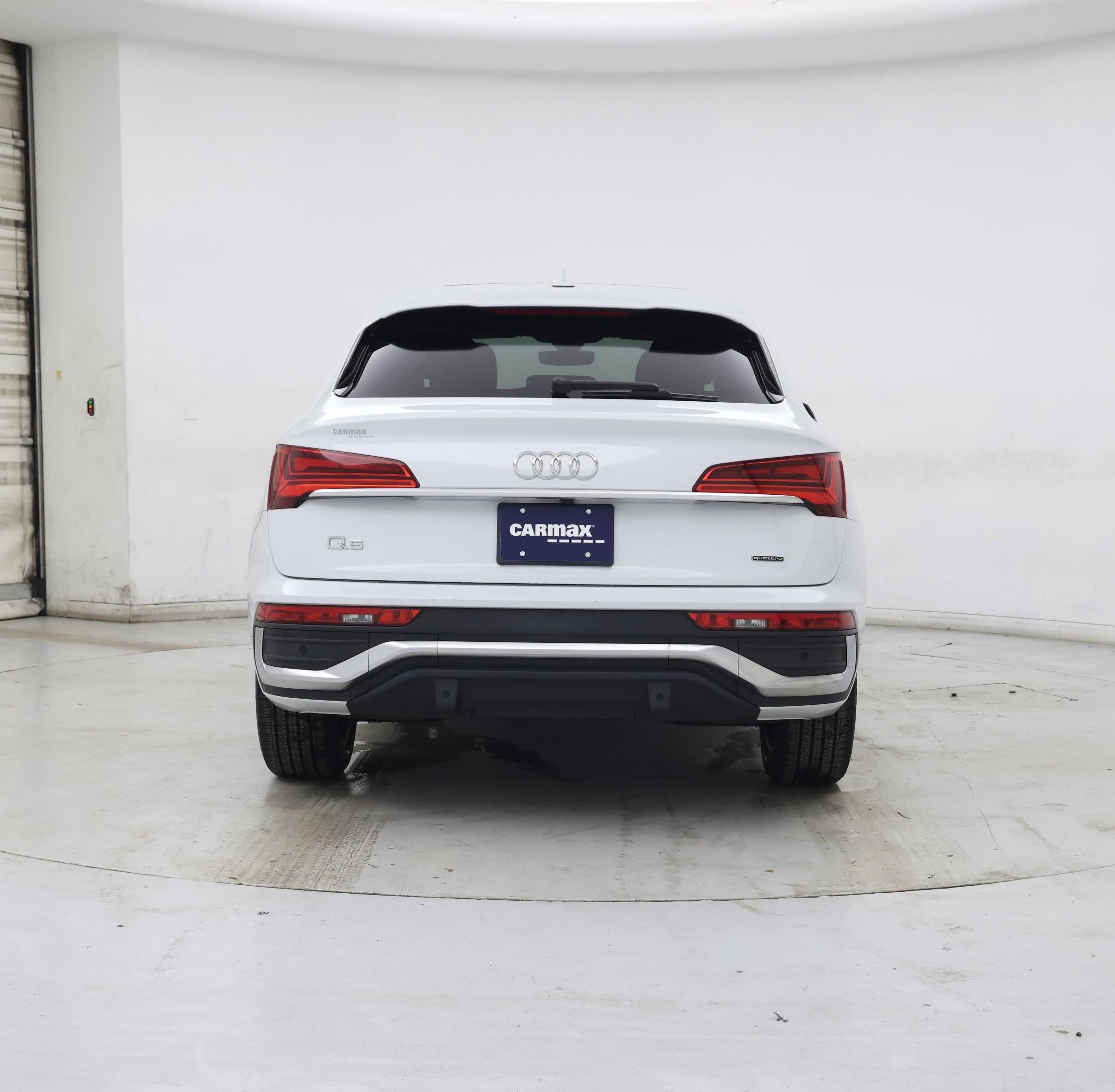 Thumbnail: 2023 Audi Q5 - 6