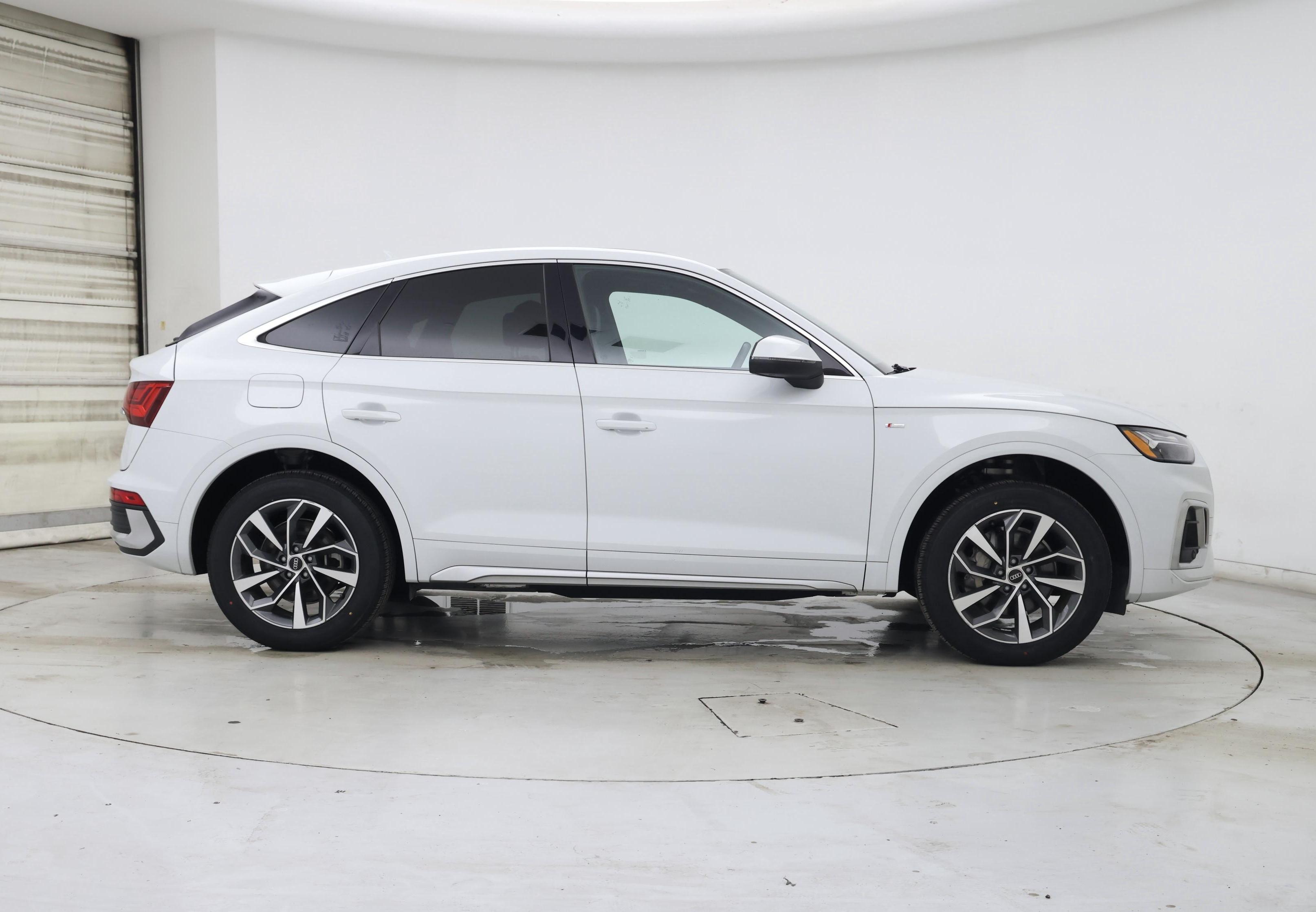 Thumbnail: 2023 Audi Q5 - 7