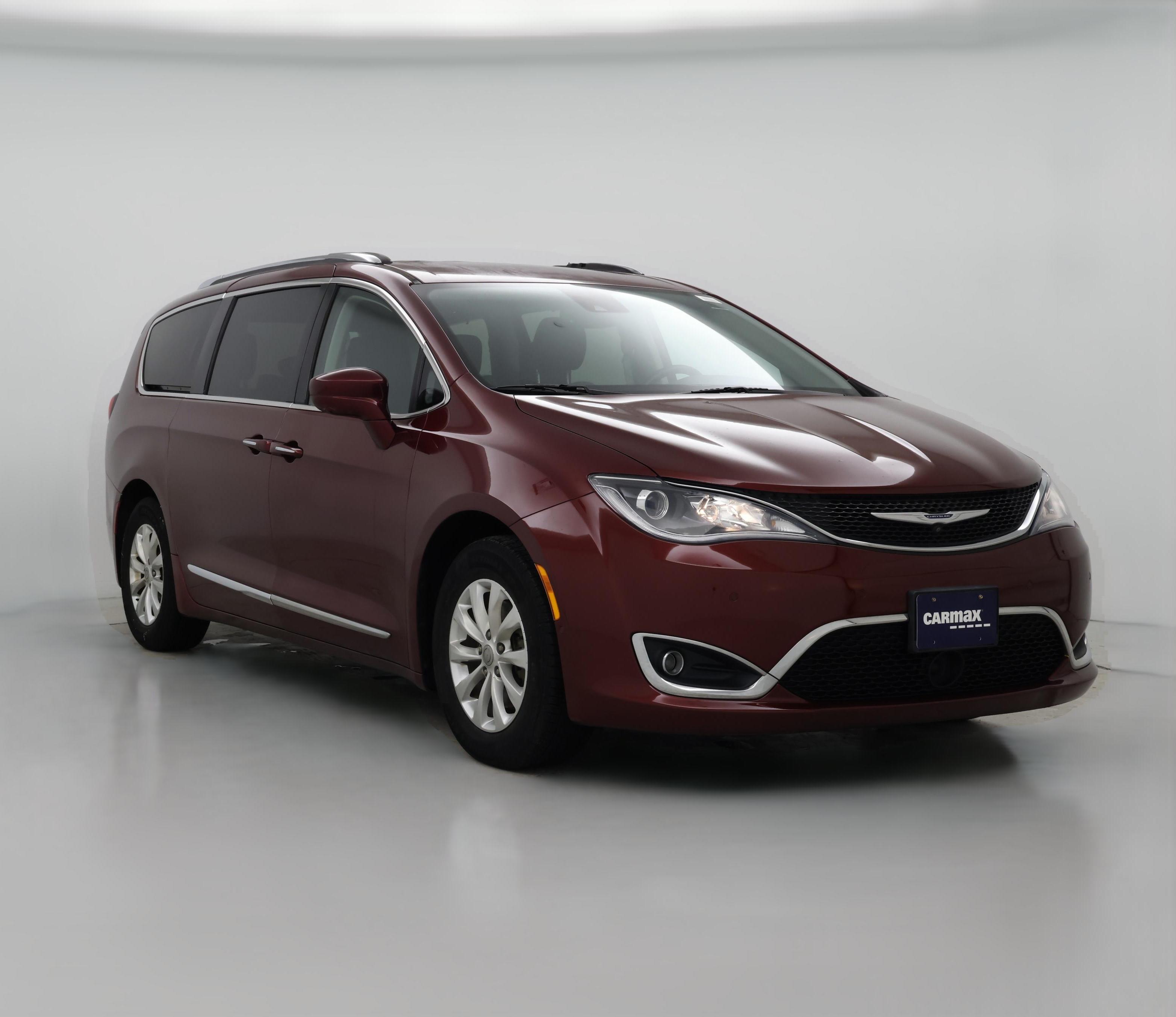 Thumbnail: 2018 Chrysler Pacifica - 1