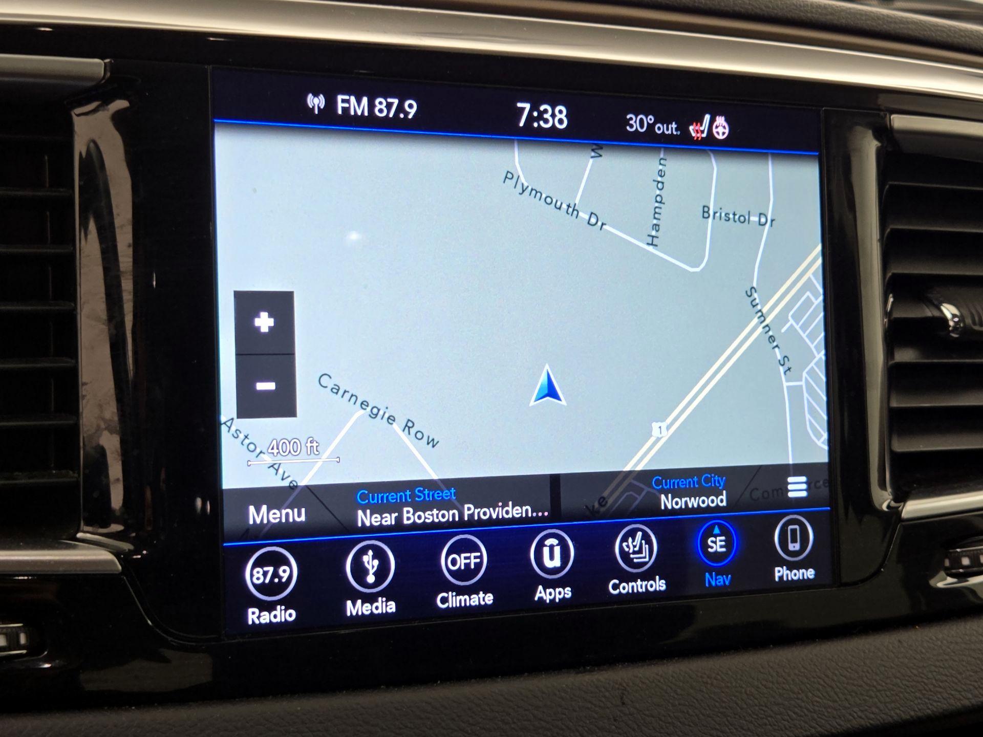 Thumbnail: 2018 Chrysler Pacifica - 14