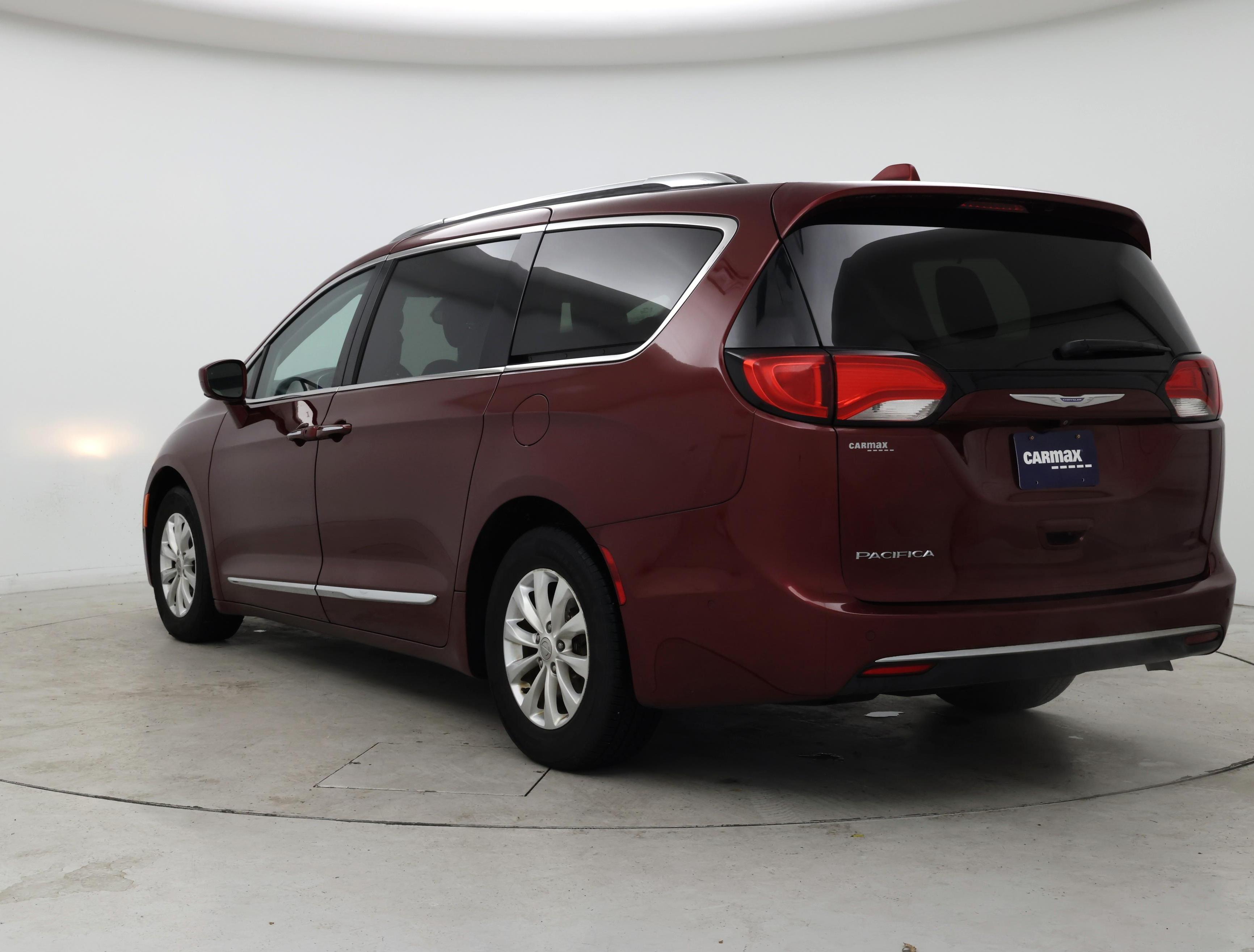 Thumbnail: 2018 Chrysler Pacifica - 2