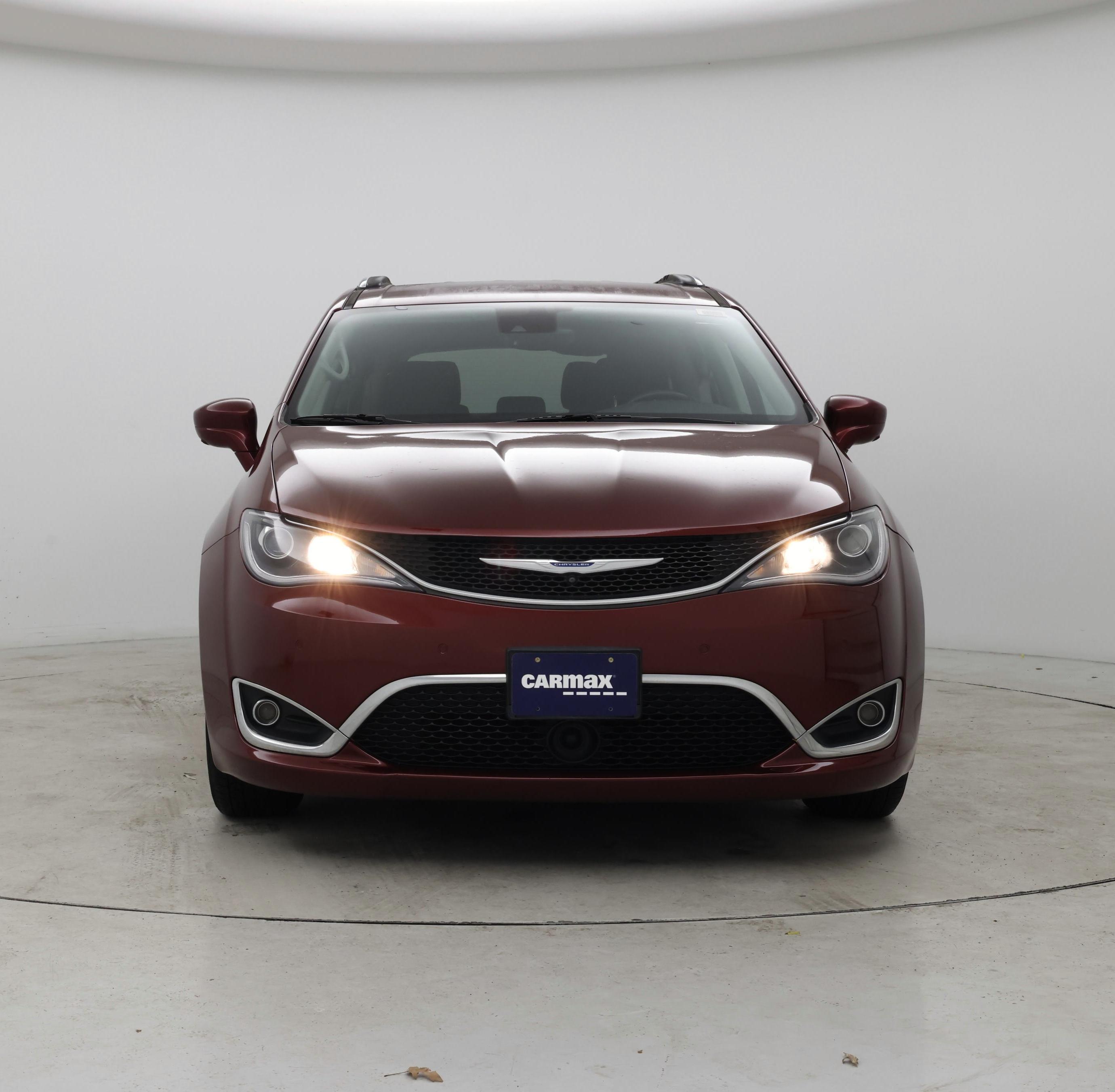 Thumbnail: 2018 Chrysler Pacifica - 5