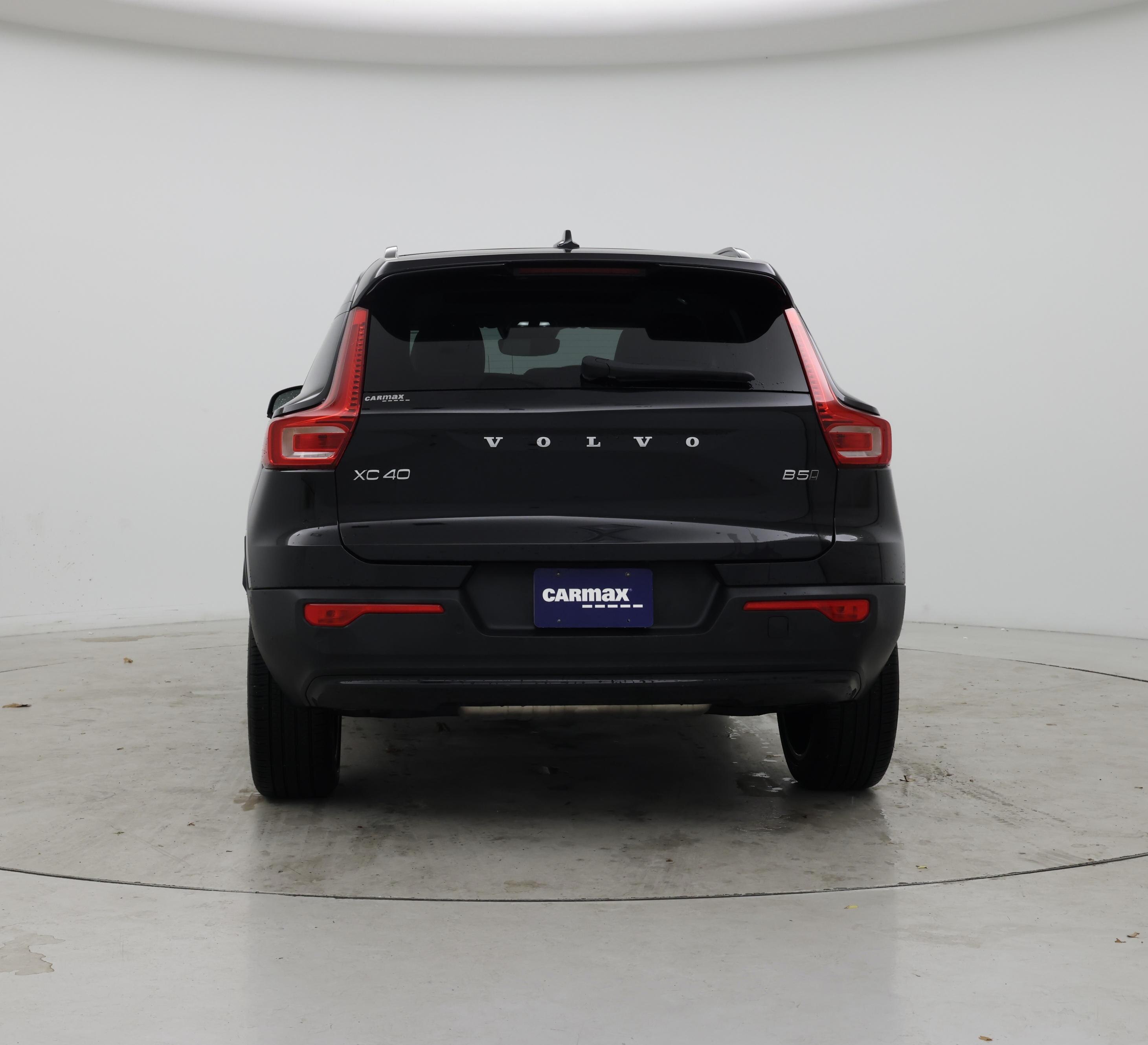 Thumbnail: 2023 Volvo XC40 - 6