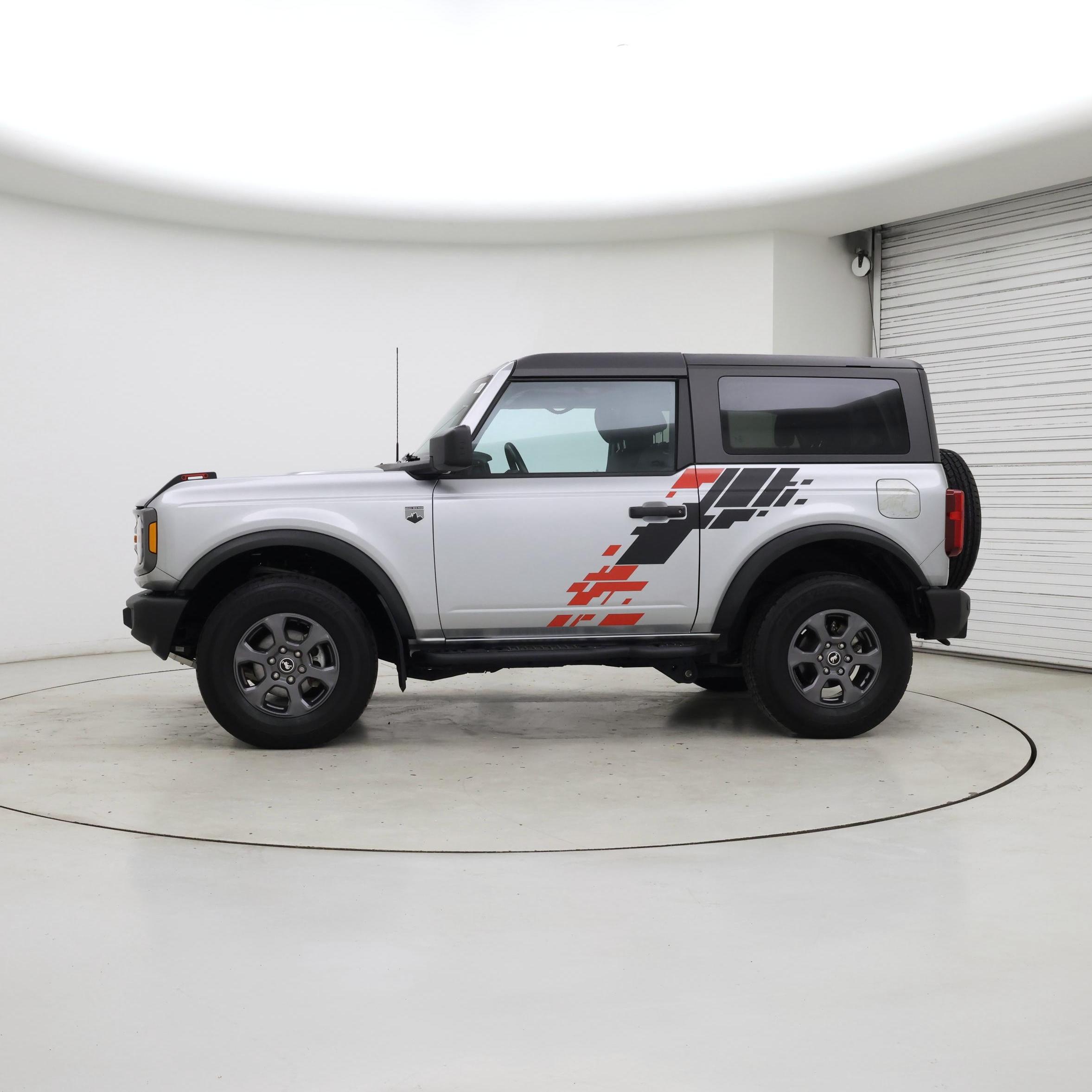 Thumbnail: 2023 Ford Bronco - 3