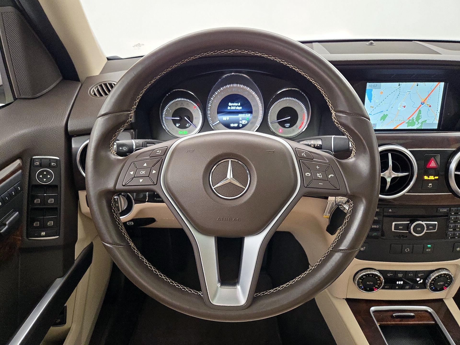 Thumbnail: 2015 Mercedes-Benz GLK - 10