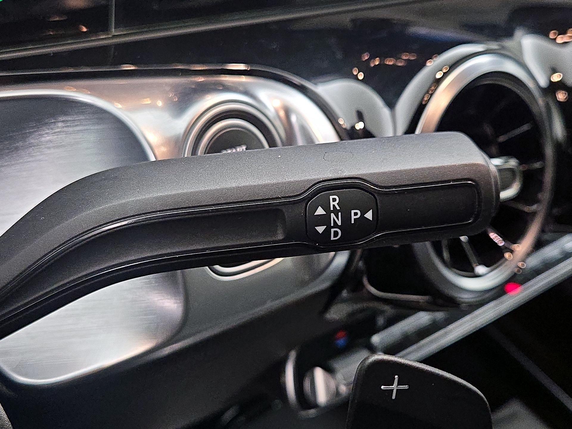 Thumbnail: 2020 Mercedes-Benz GLB - 17