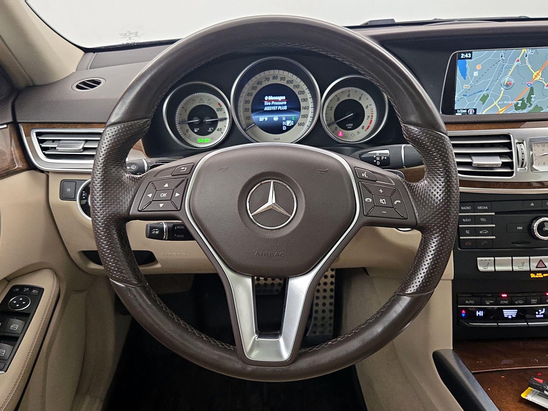 Thumbnail: 2016 Mercedes-Benz E-Class - 10