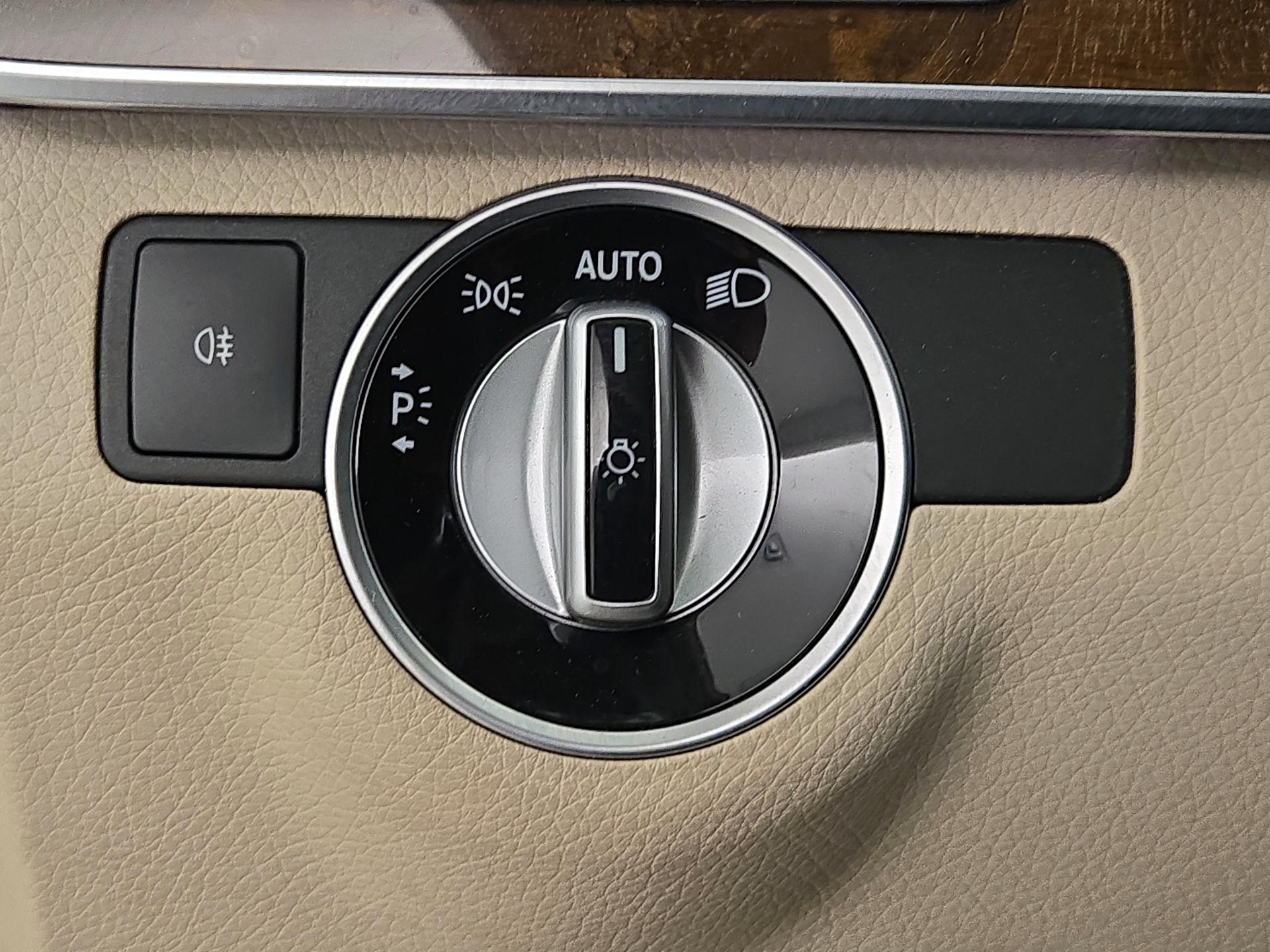 Thumbnail: 2016 Mercedes-Benz E-Class - 13