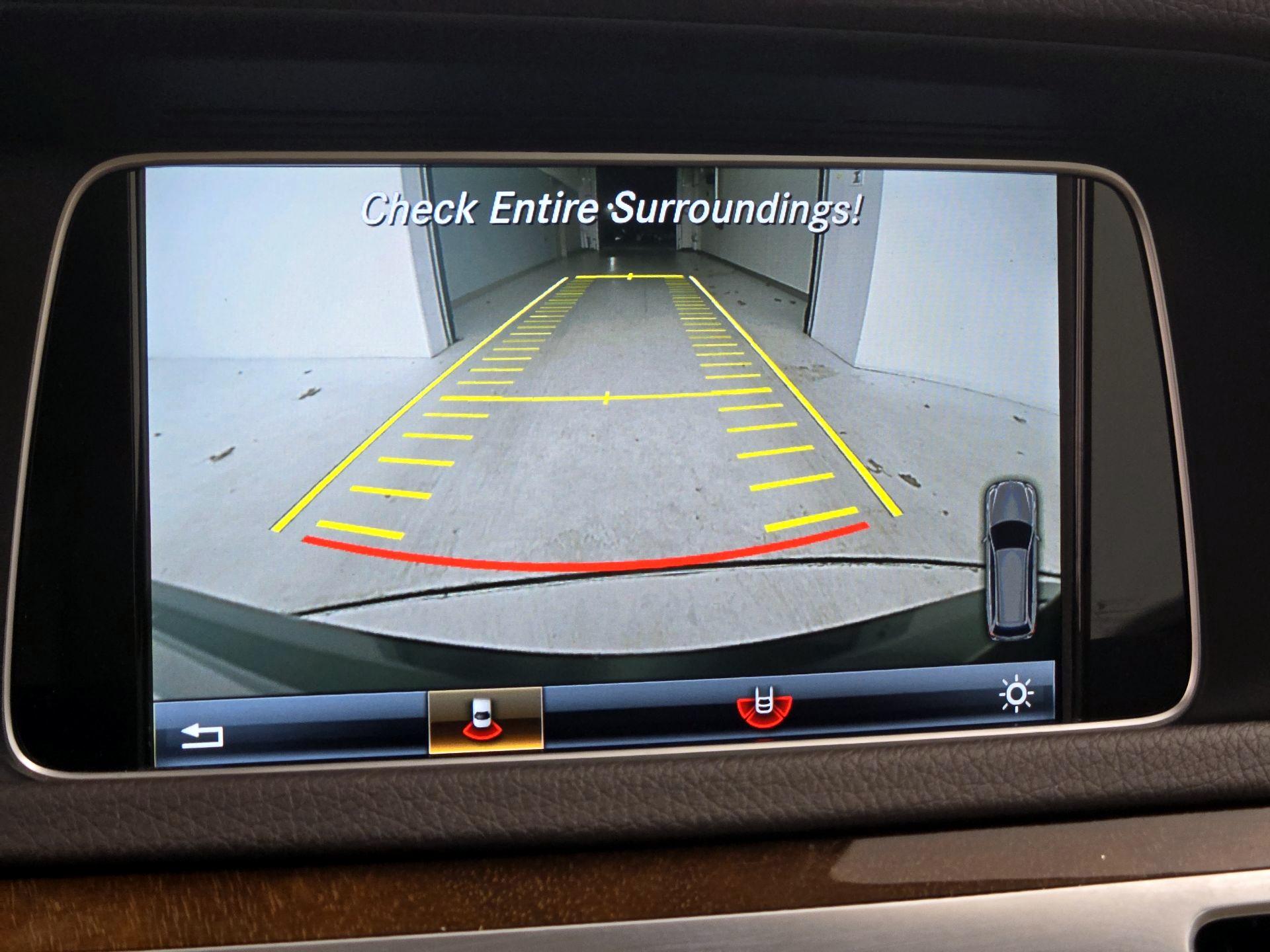 Thumbnail: 2016 Mercedes-Benz E-Class - 15