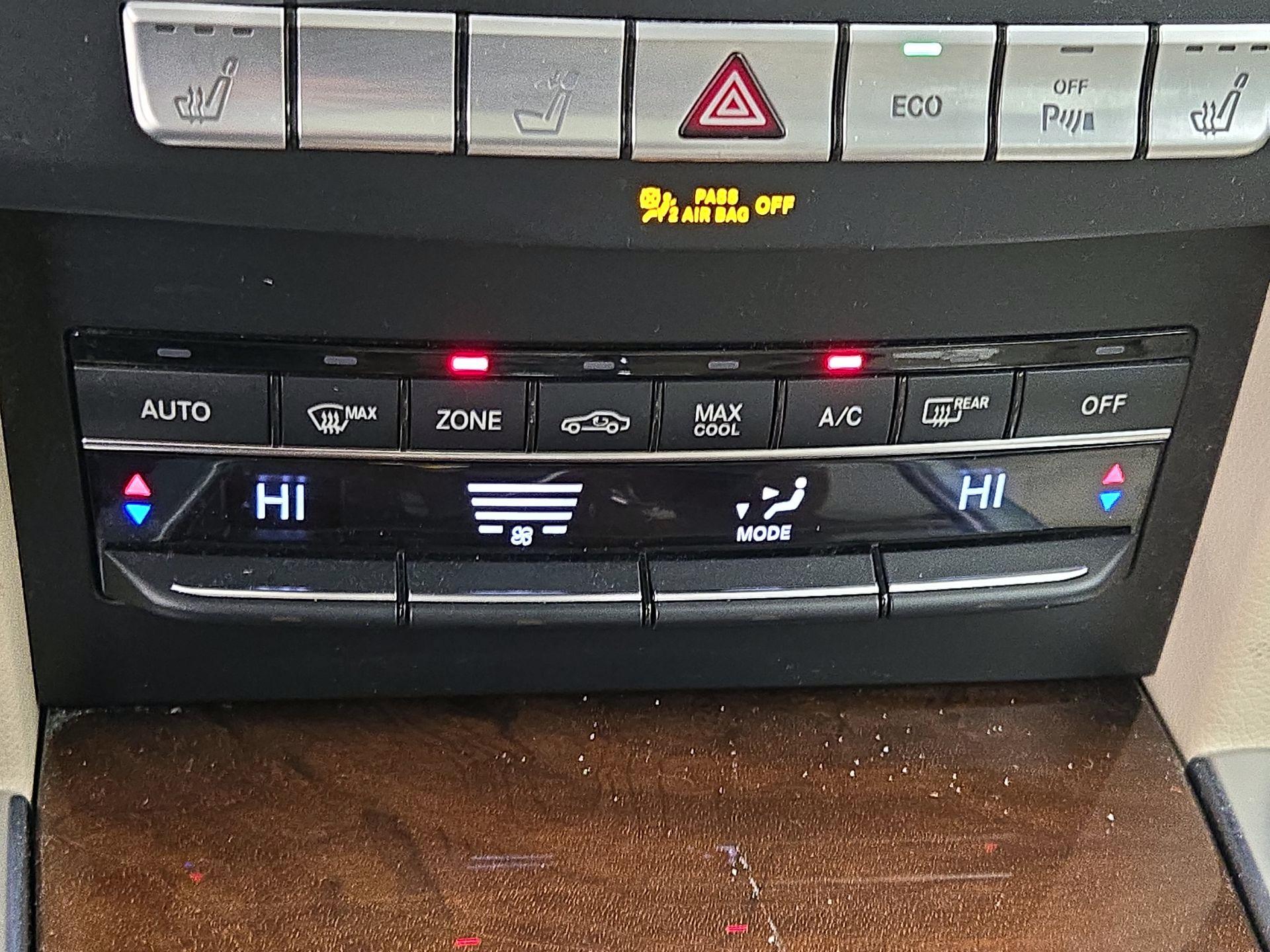 Thumbnail: 2016 Mercedes-Benz E-Class - 17