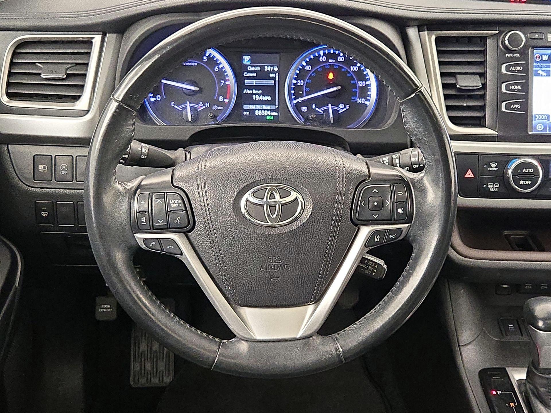 Thumbnail: 2019 Toyota Highlander - 10