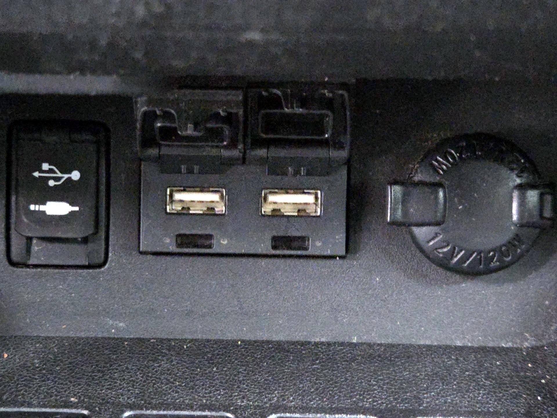 Thumbnail: 2019 Toyota Highlander - 19