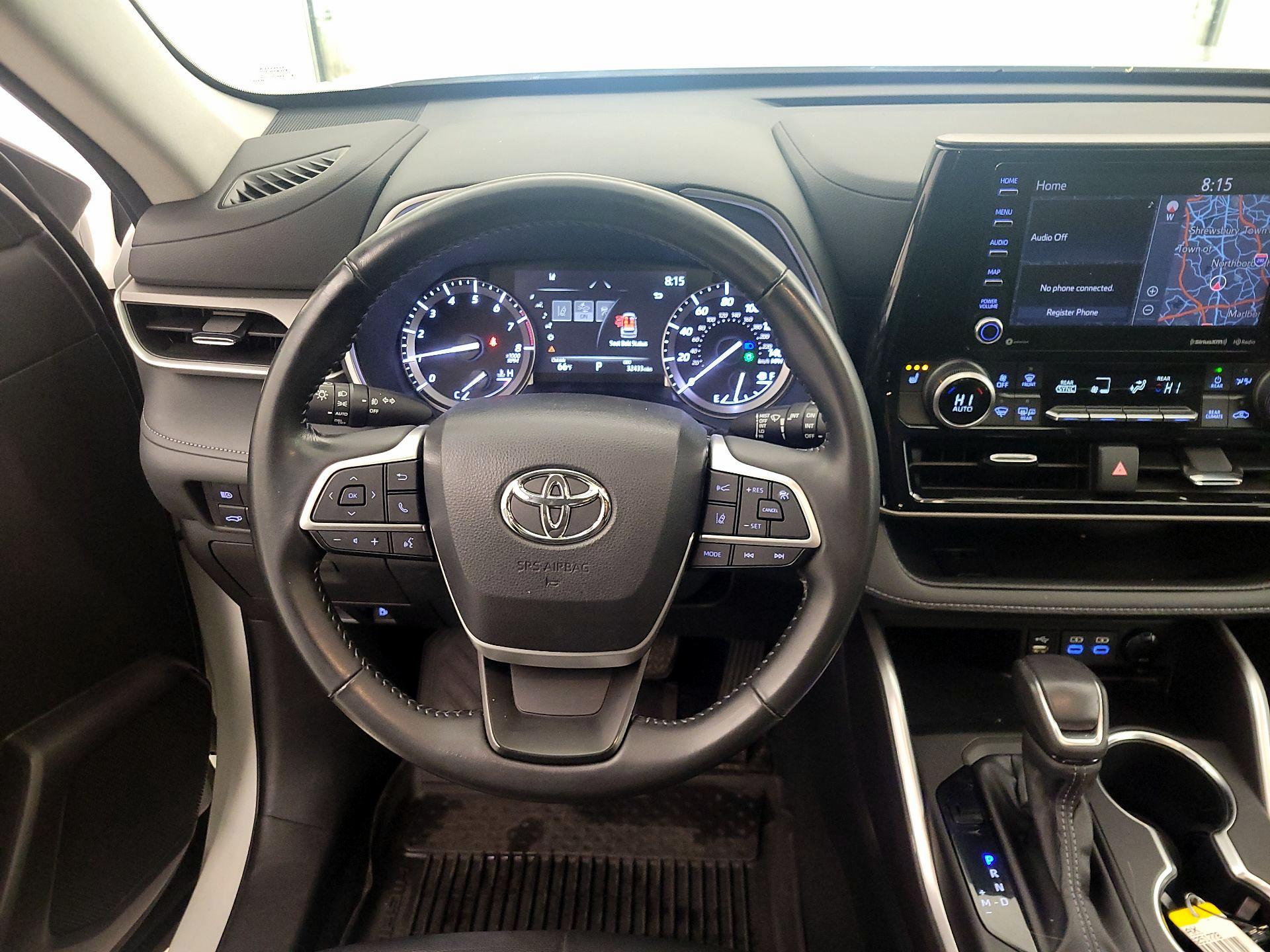 Thumbnail: 2022 Toyota Highlander - 10