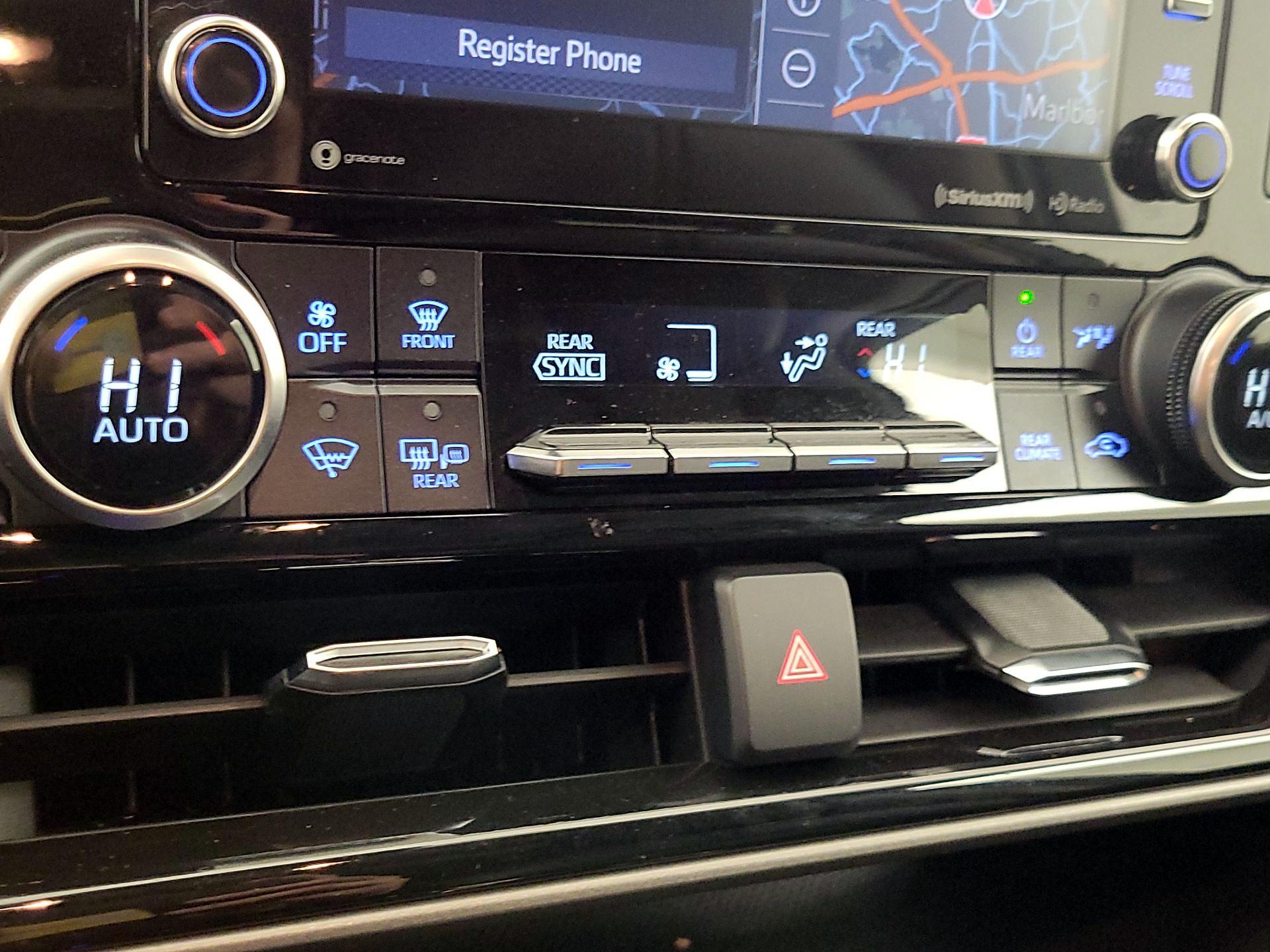 Thumbnail: 2022 Toyota Highlander - 16