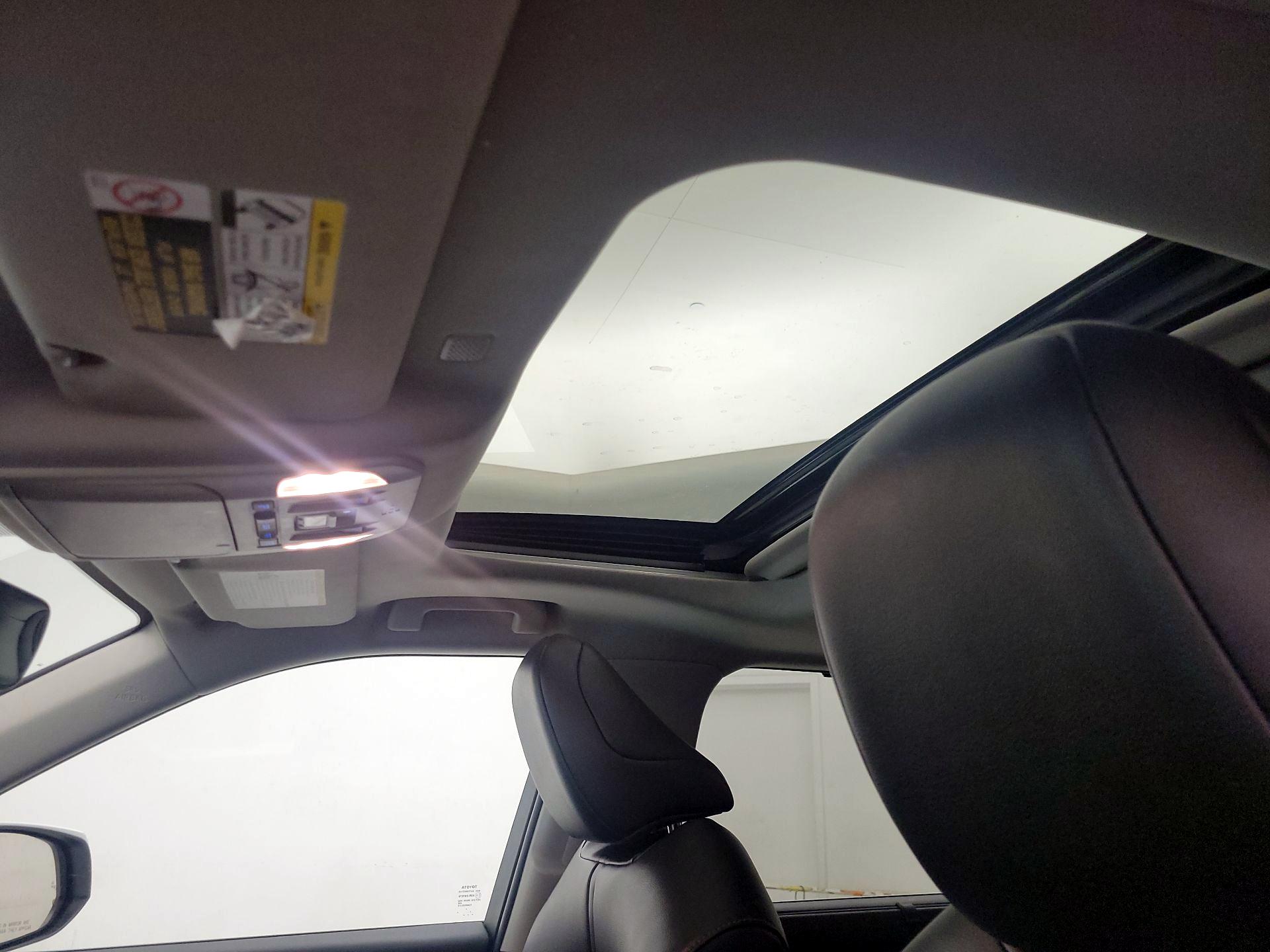 Thumbnail: 2022 Toyota Highlander - 19