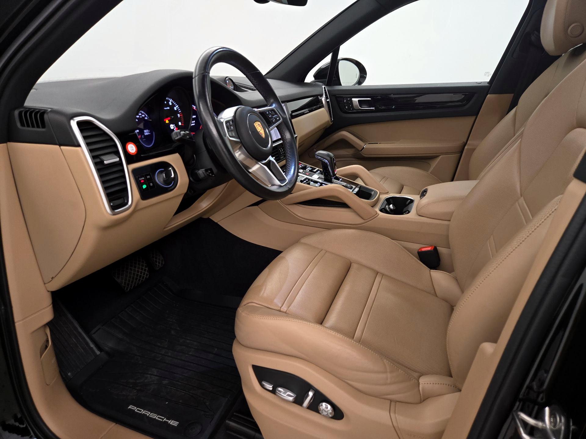 Thumbnail: 2021 Porsche Cayenne - 11