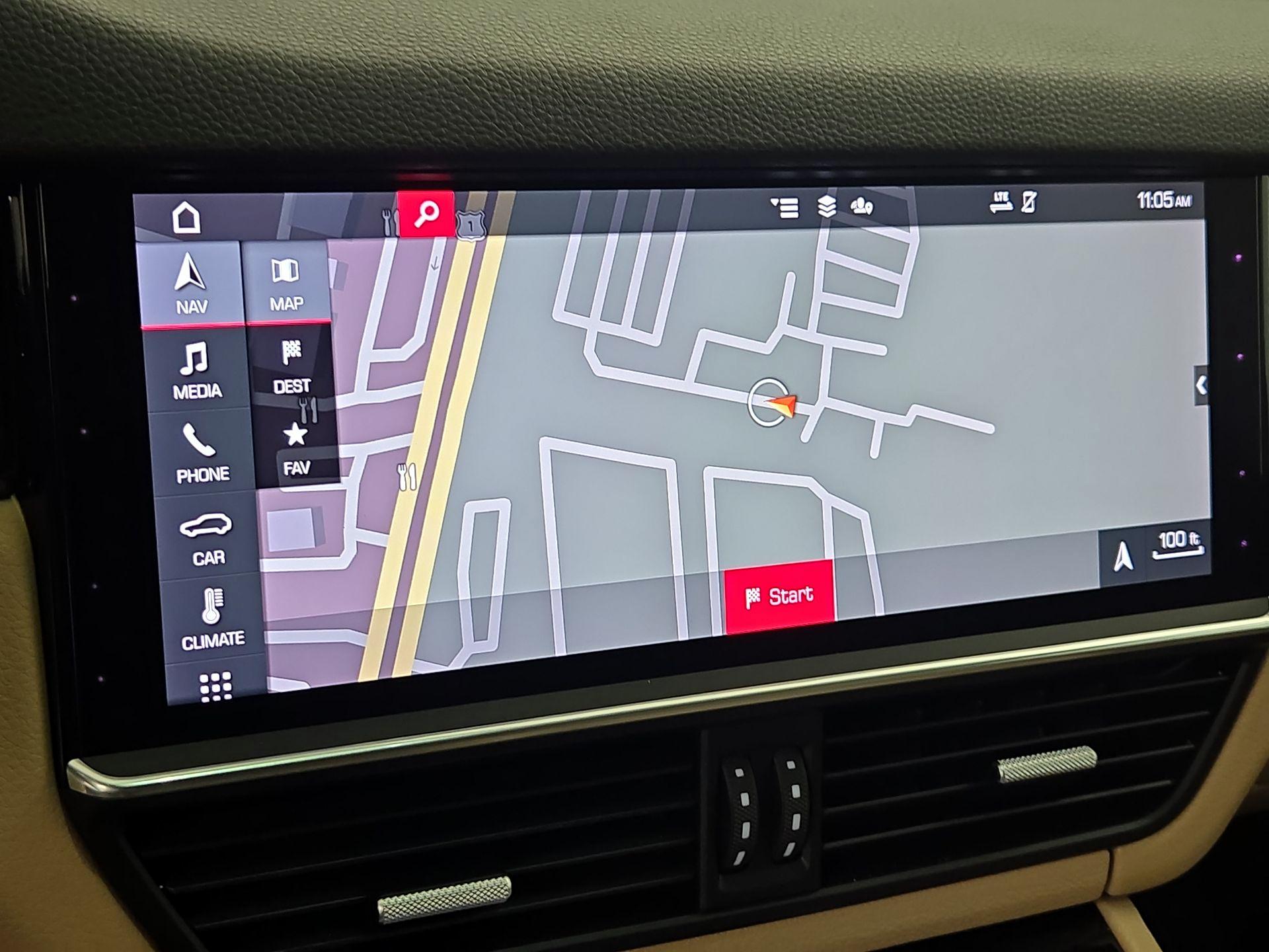 Thumbnail: 2021 Porsche Cayenne - 14