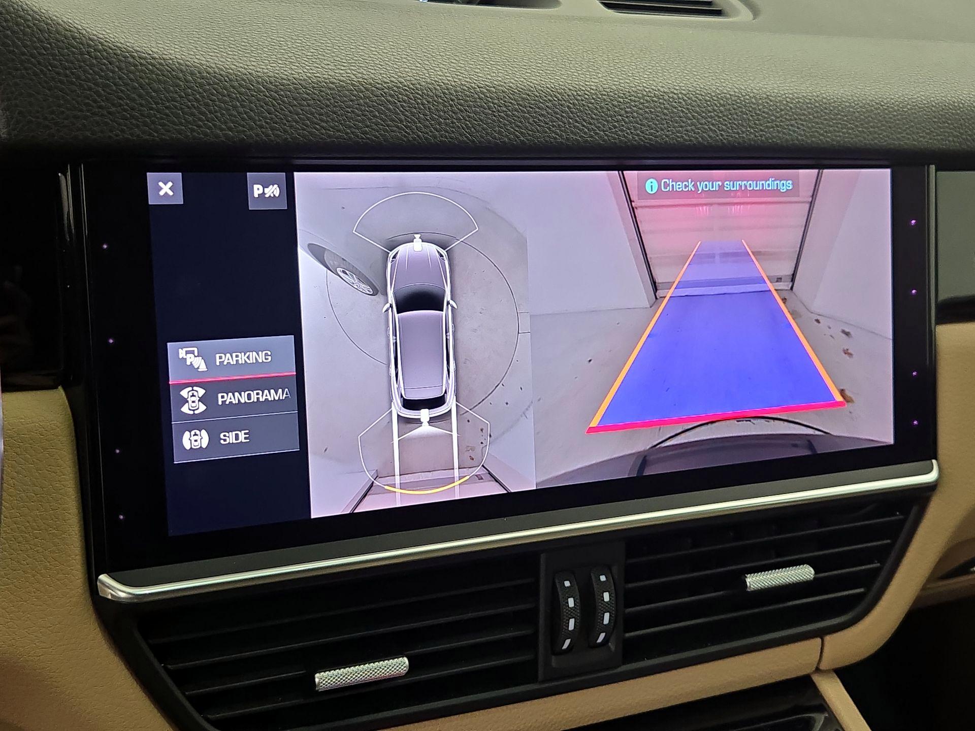 Thumbnail: 2021 Porsche Cayenne - 15