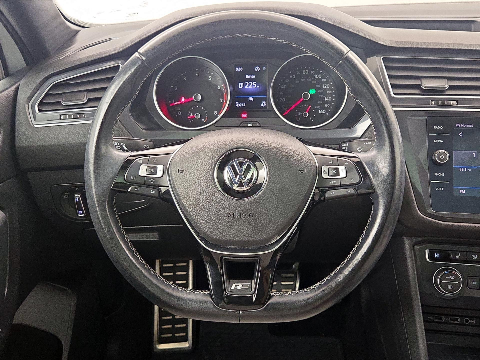 Thumbnail: 2020 Volkswagen Tiguan - 10