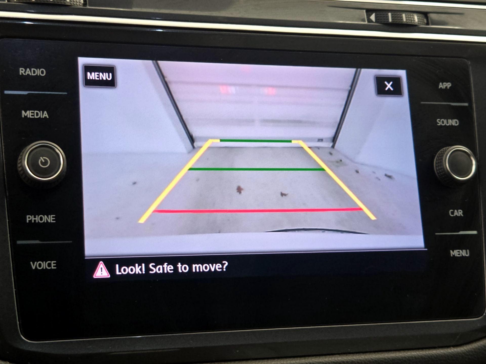 Thumbnail: 2020 Volkswagen Tiguan - 14