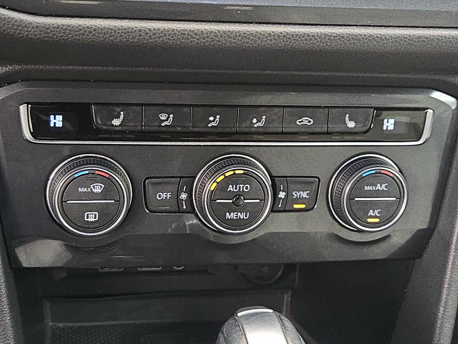 Thumbnail: 2020 Volkswagen Tiguan - 16