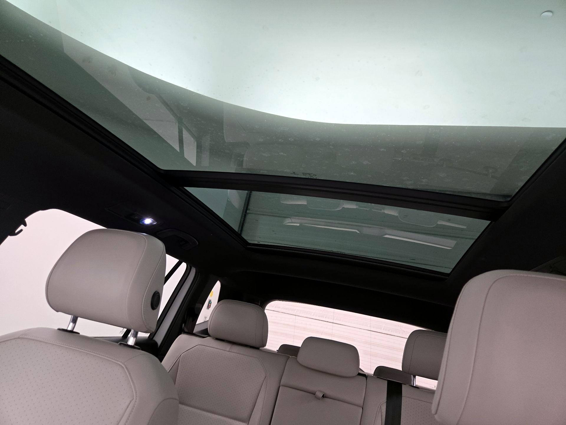 Thumbnail: 2020 Volkswagen Tiguan - 19