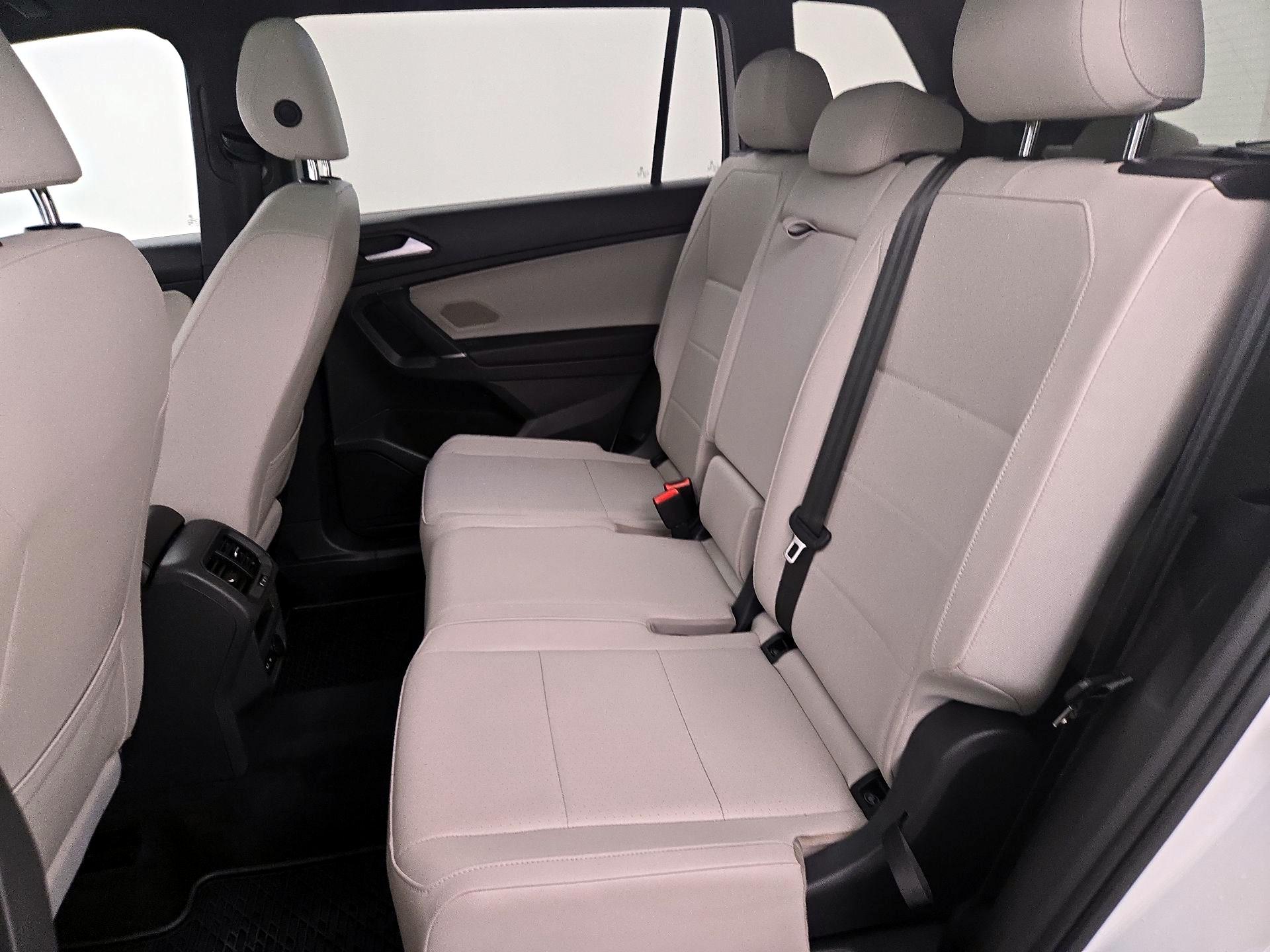 Thumbnail: 2020 Volkswagen Tiguan - 20