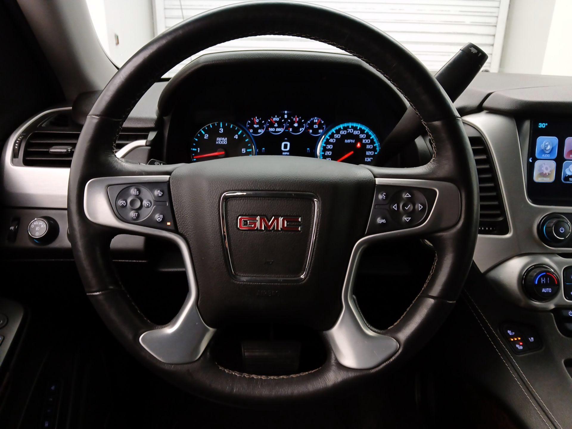 Thumbnail: 2017 GMC Yukon - 10