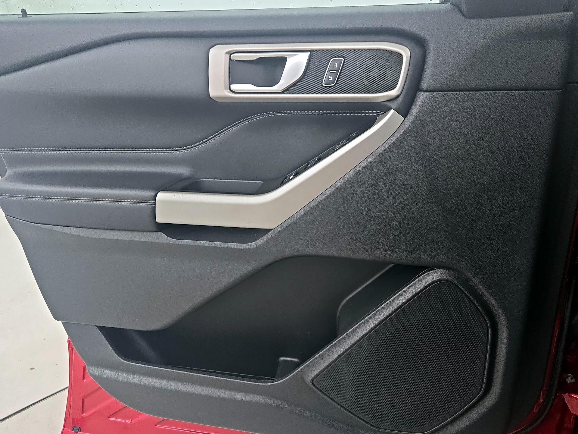 Thumbnail: 2021 Ford Explorer - 12