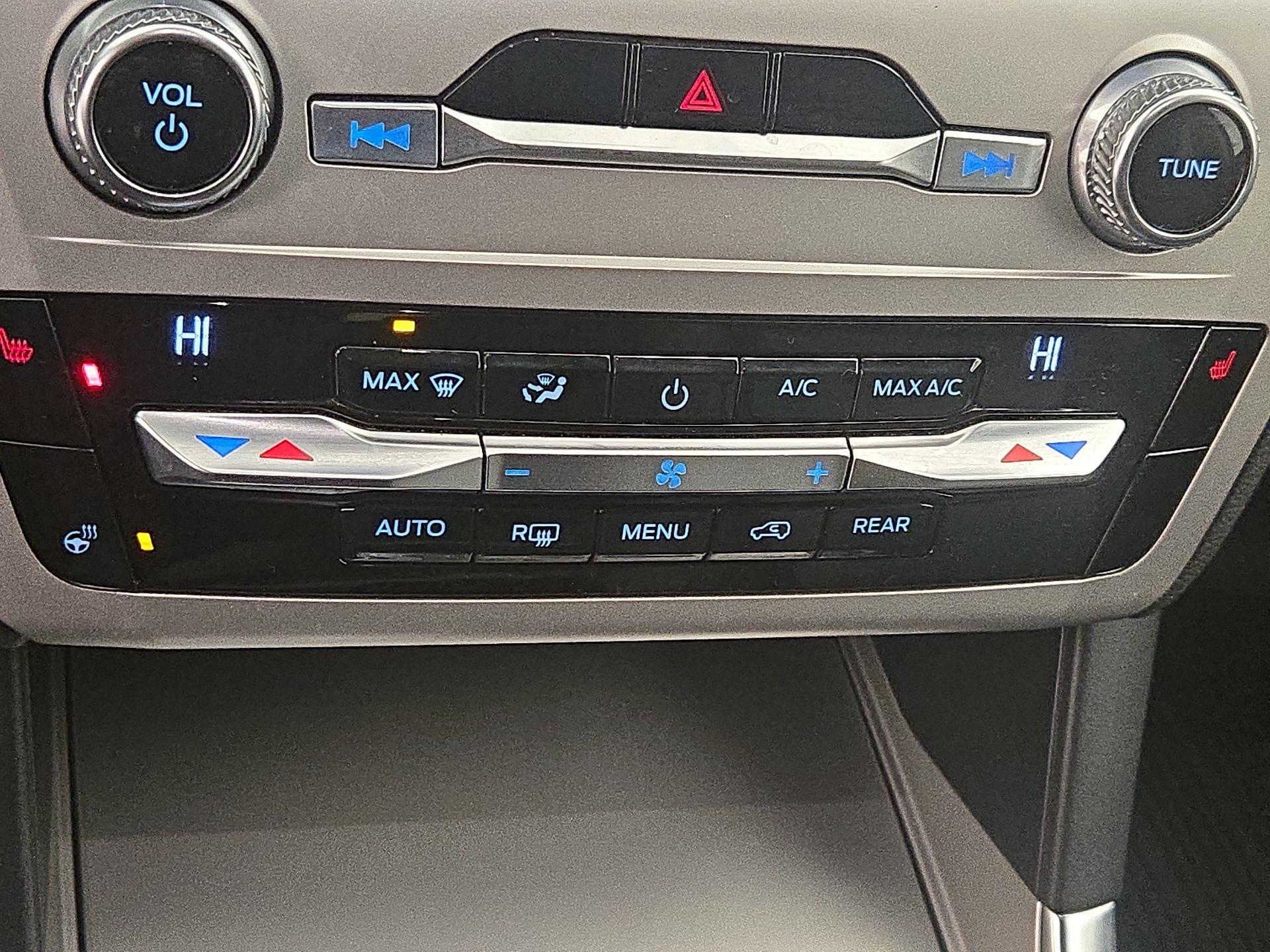 Thumbnail: 2021 Ford Explorer - 17