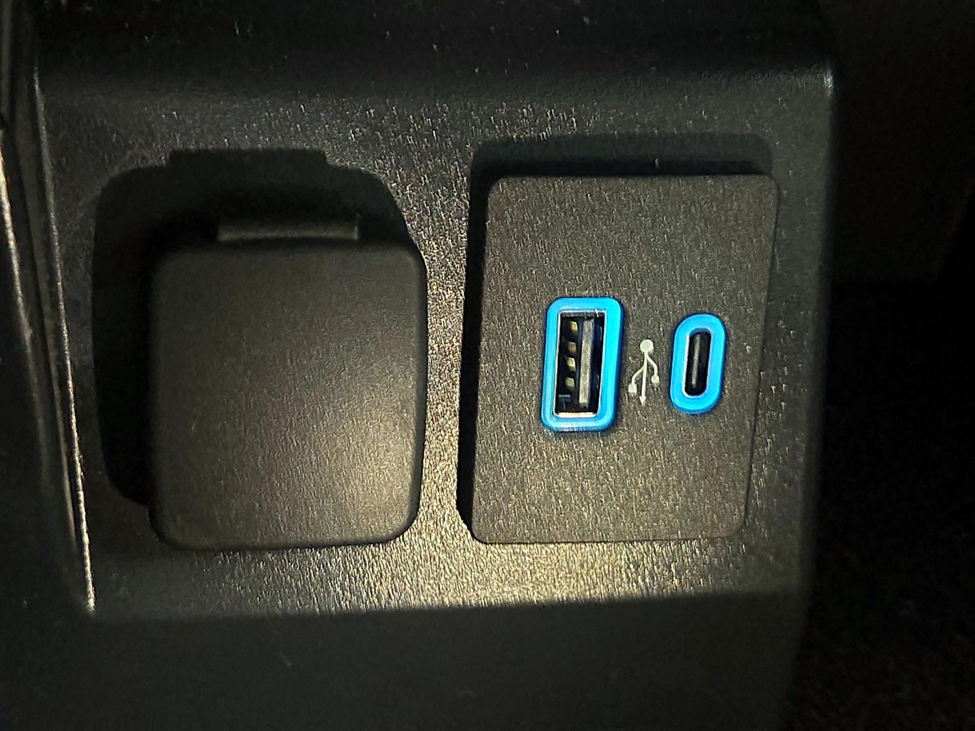 Thumbnail: 2021 Ford Explorer - 19