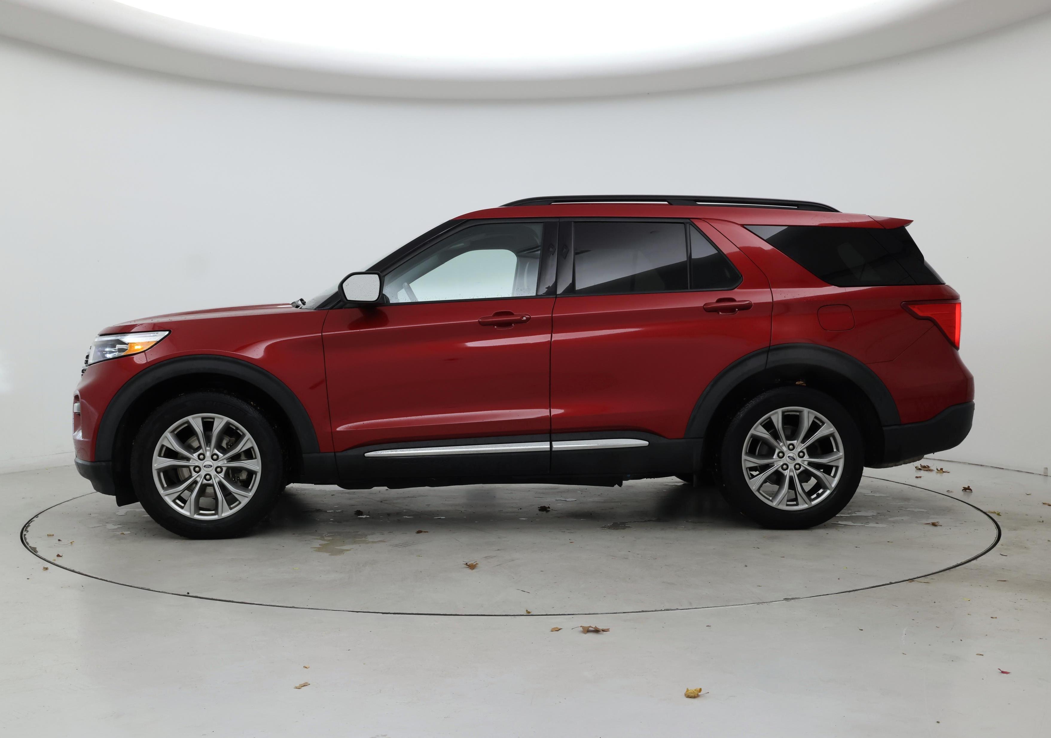 Thumbnail: 2021 Ford Explorer - 3