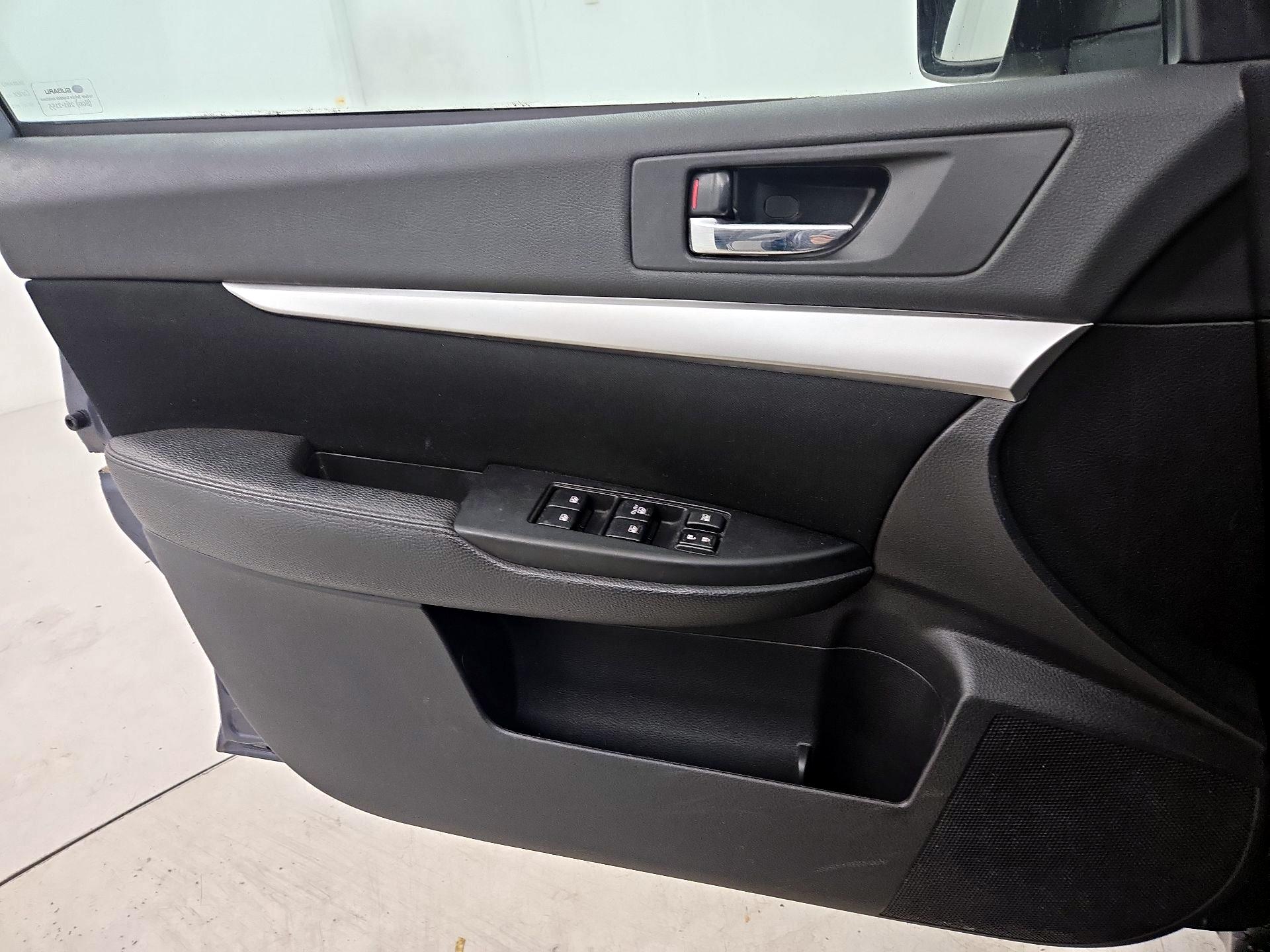 Thumbnail: 2014 Subaru Outback - 12