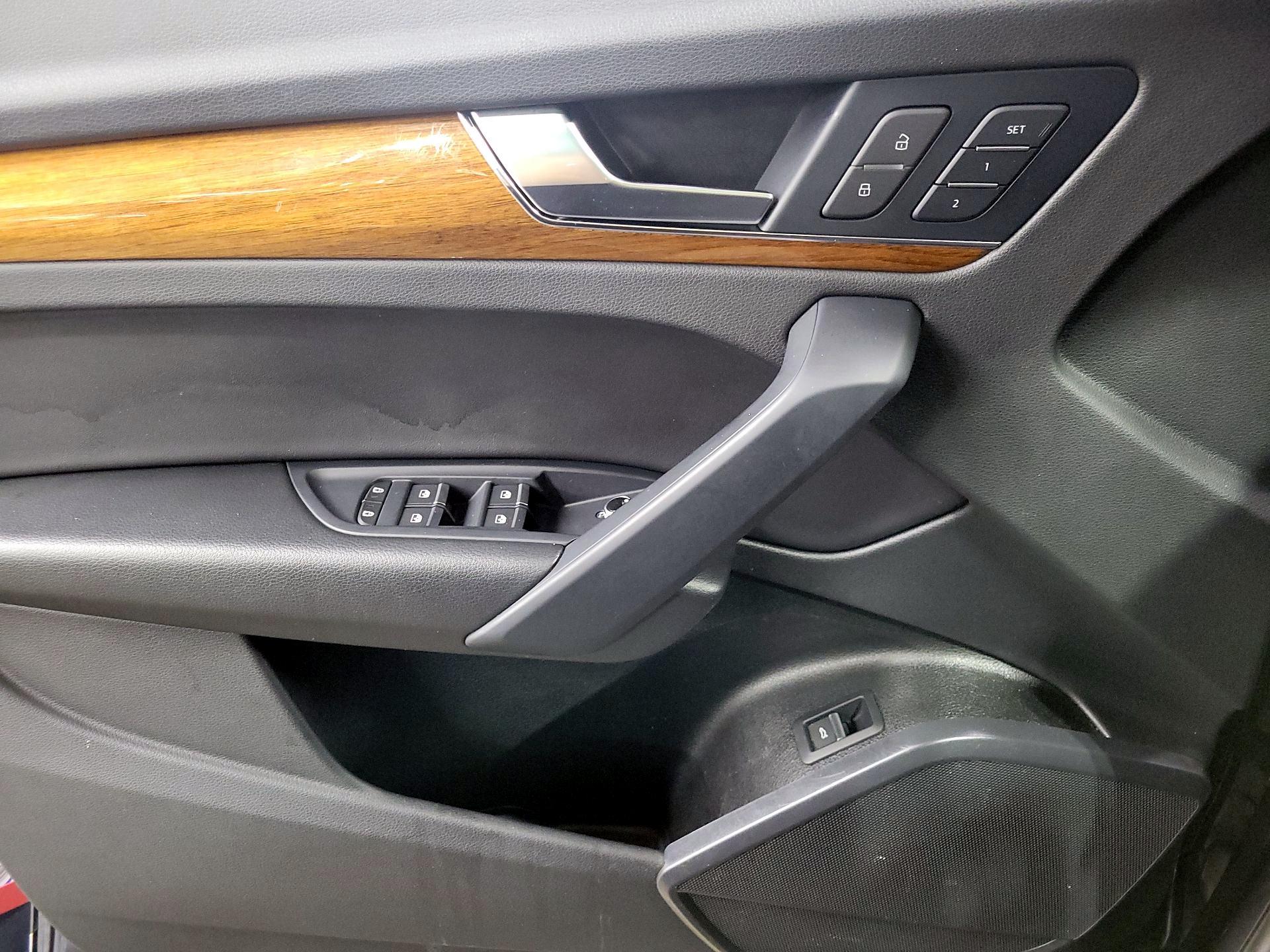 Thumbnail: 2023 Audi Q5 - 12